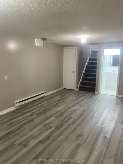 4575 Guildwood Way W, Mississauga, On L5r 1z2