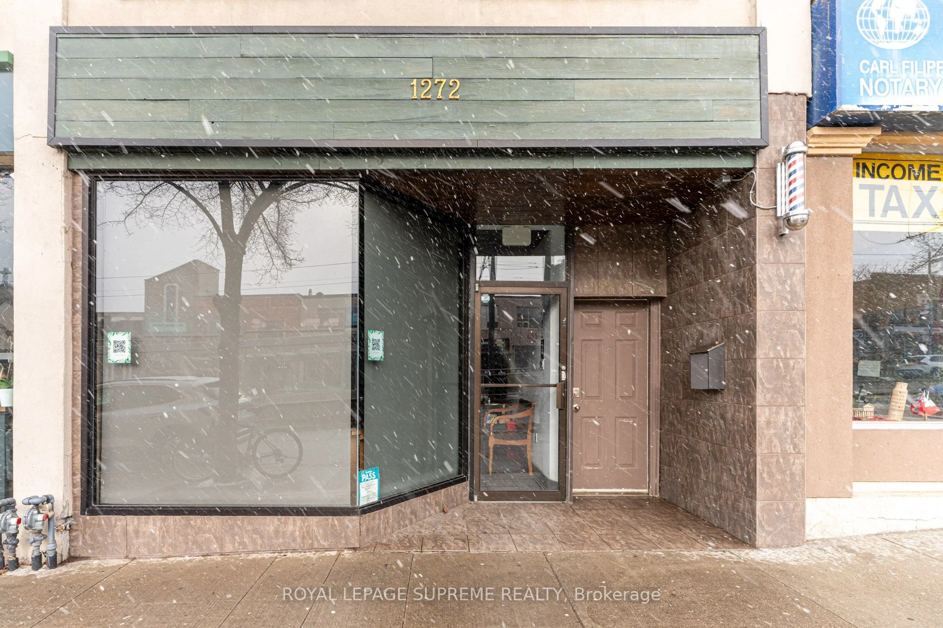 Store W Apt/Office in Toronto