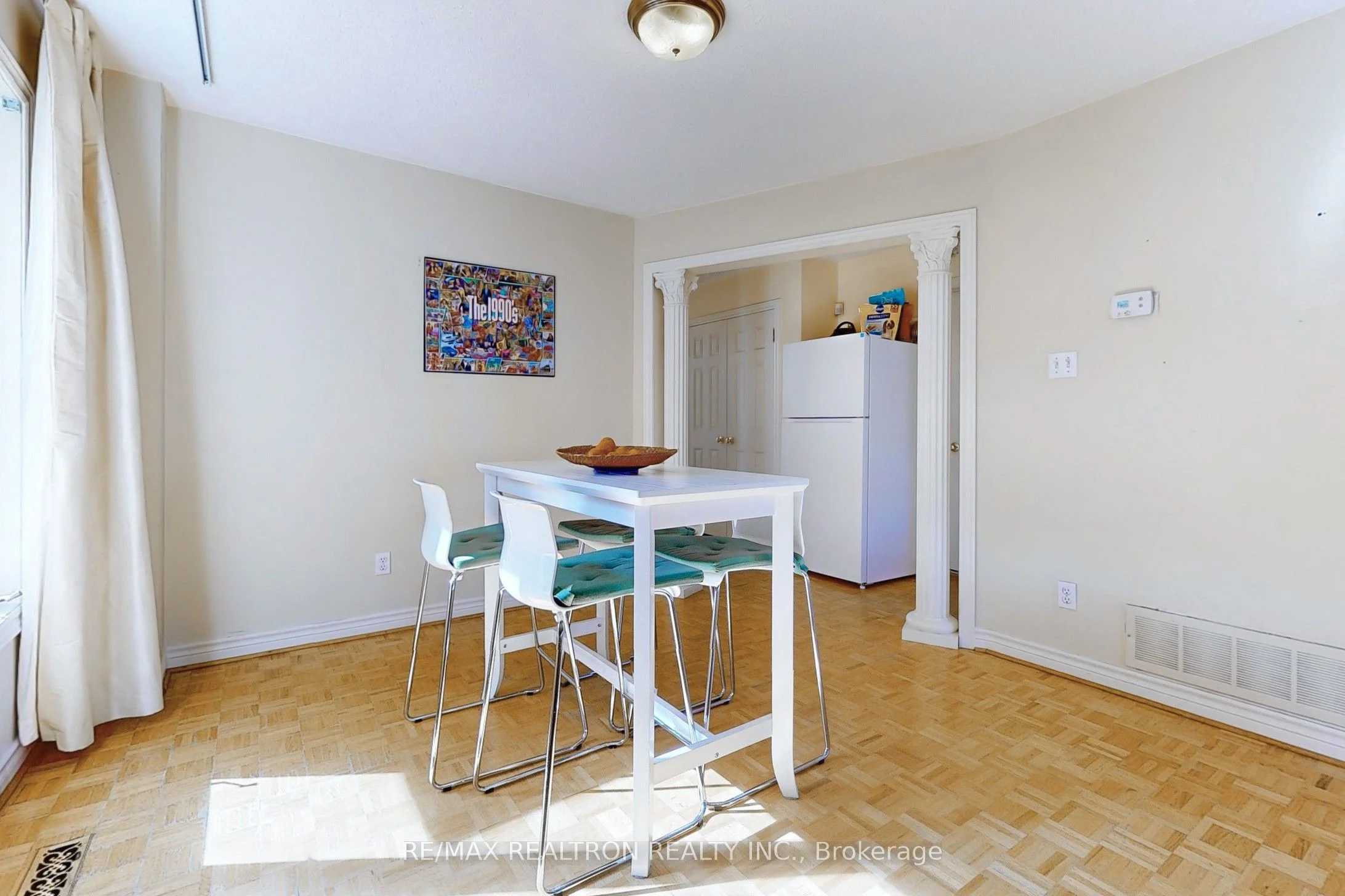 5923 Leeside Crescent, Mississauga, ON L5M 5L8