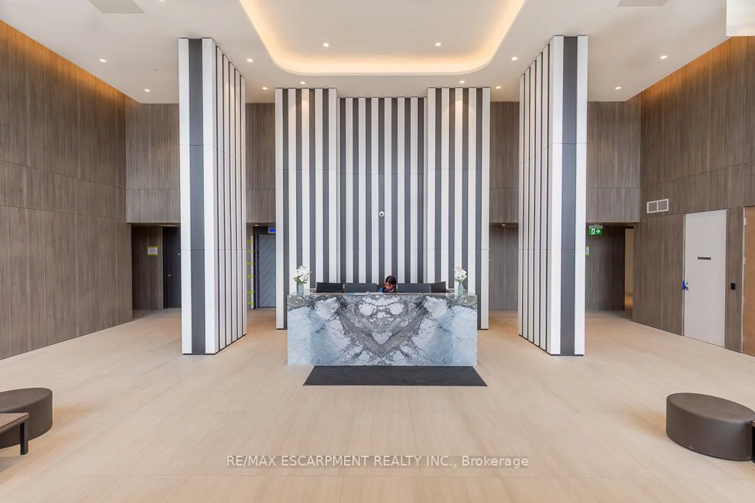 220 Missinnihe Way 1203, Mississauga, On L5h 0a9