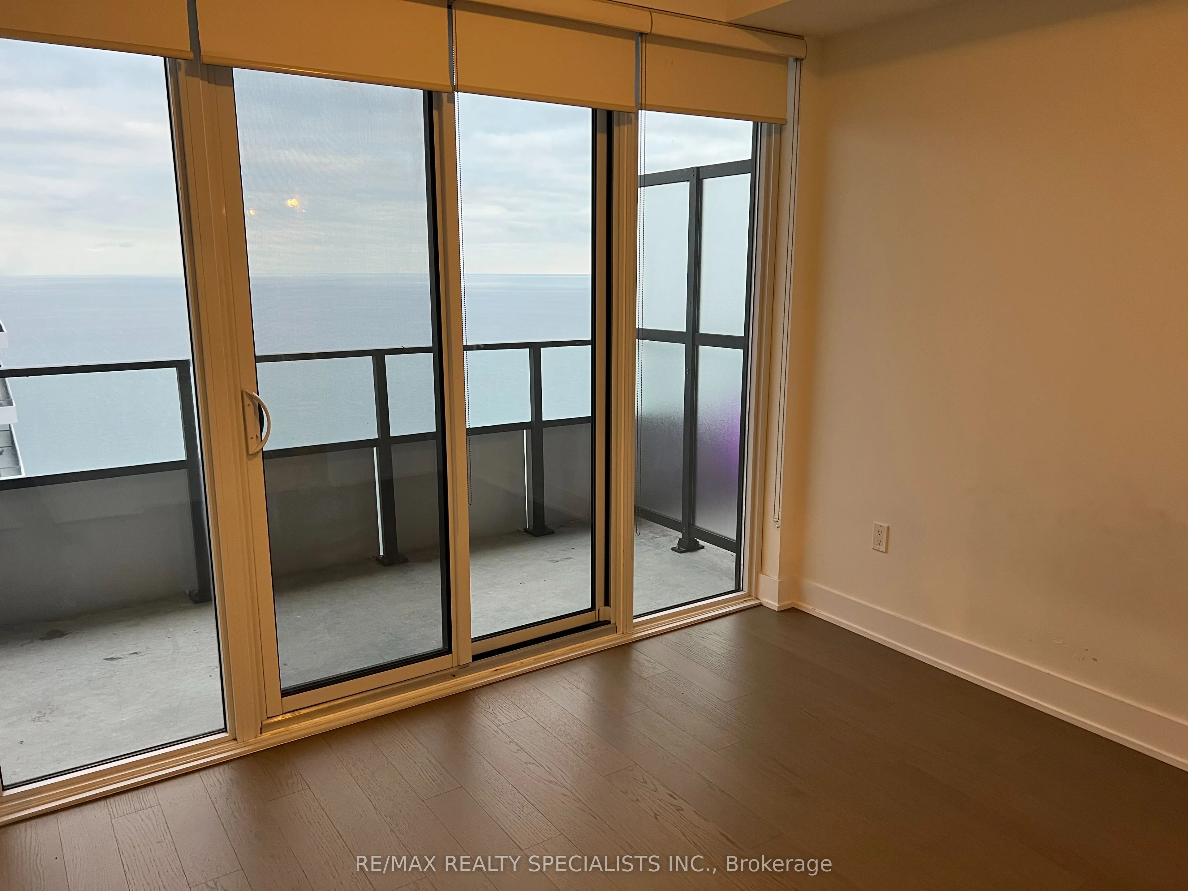 30 Shore Breeze Drive 5305, Toronto W06, ON M8V 0J1