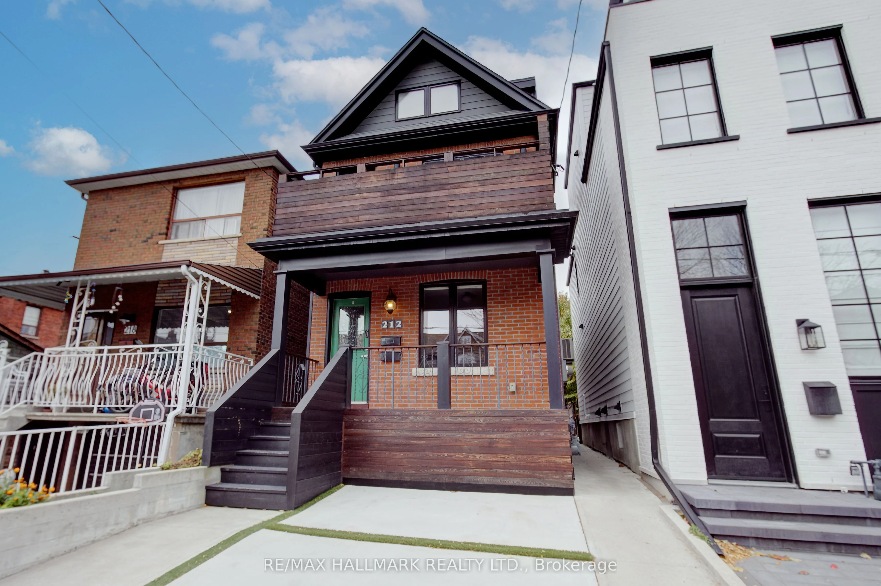 Duplex in Toronto