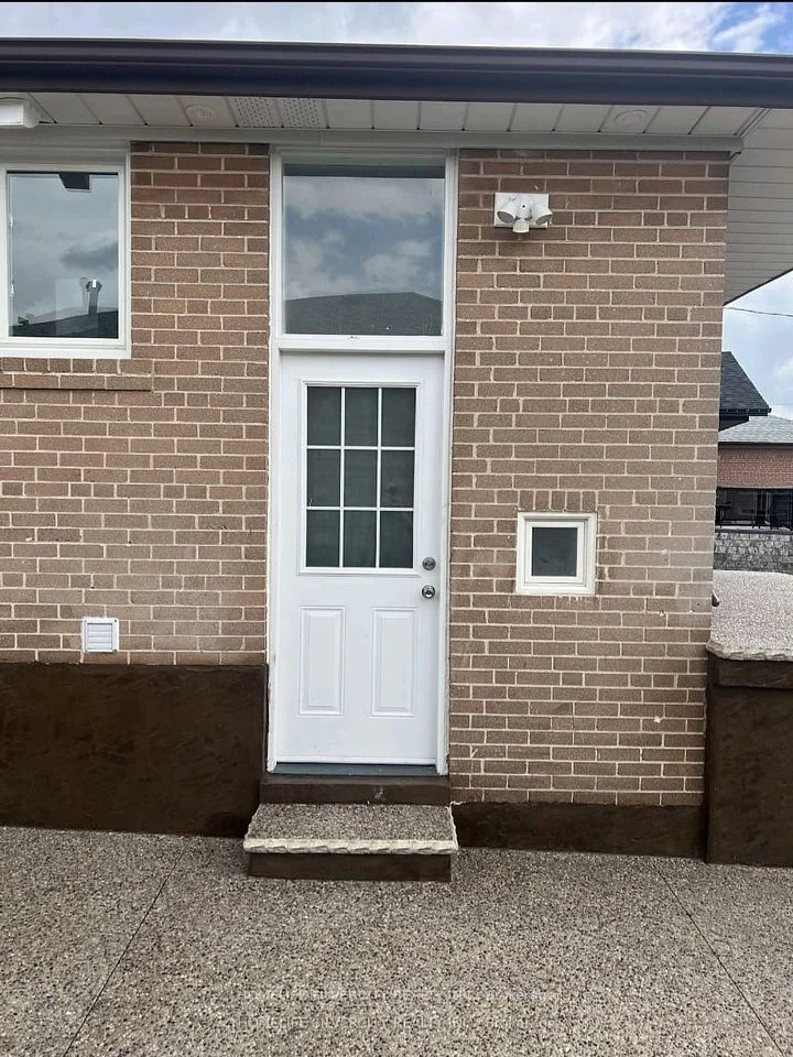 6 Lamella Road N Bsmt #1, Toronto W10, ON M9V 1Y8