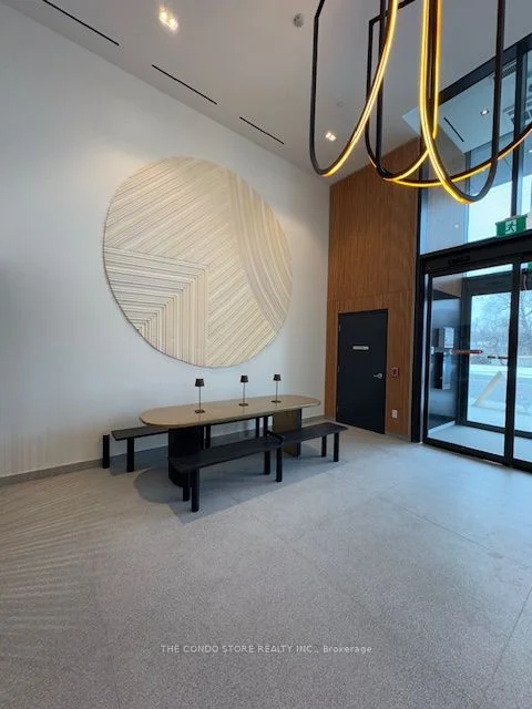 2625 Dundas Street S 416, Toronto W02, ON M6P 1X9
