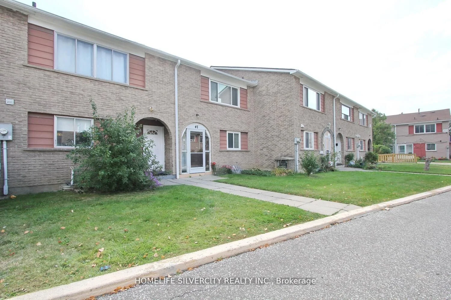 2012 Martin Grove Road 46, Toronto W10, On M9v 4a3