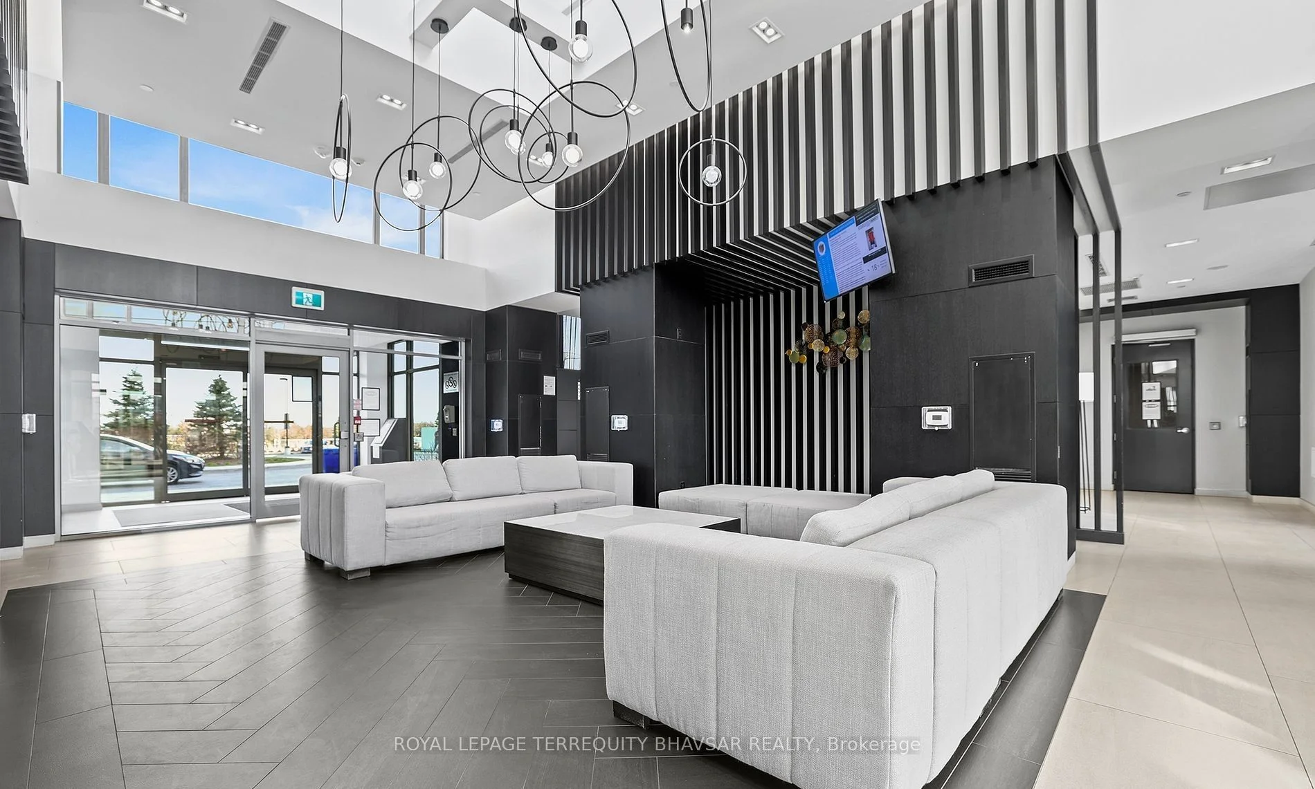 4677 Glen Erin Drive 1003, Mississauga, ON L5M 2E3