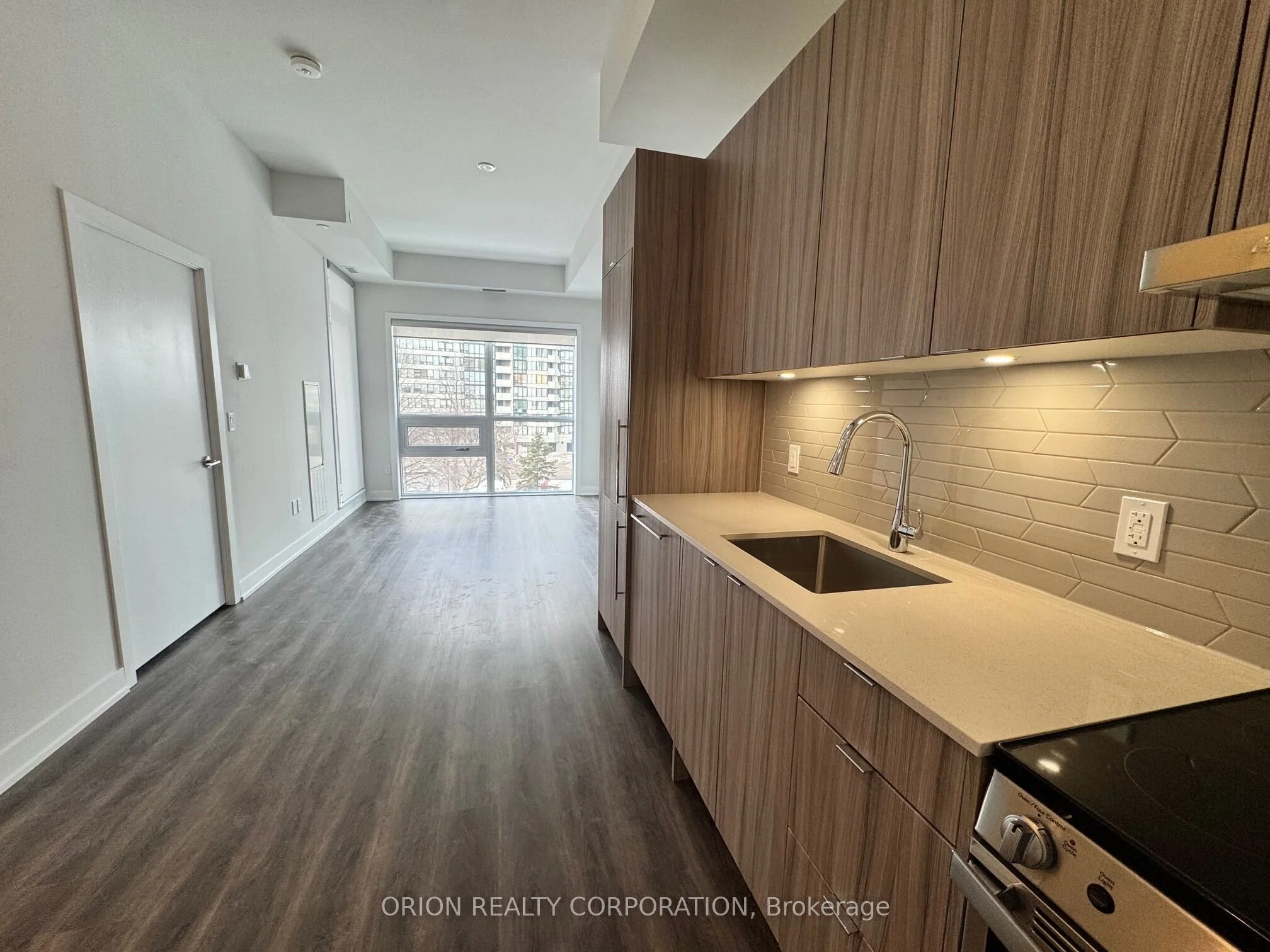 4130 Parkside Village Drive 315, Mississauga, ON L5B 3M8