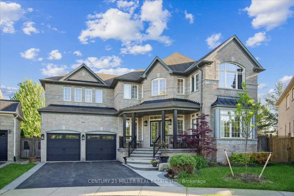 Detached in Oakville