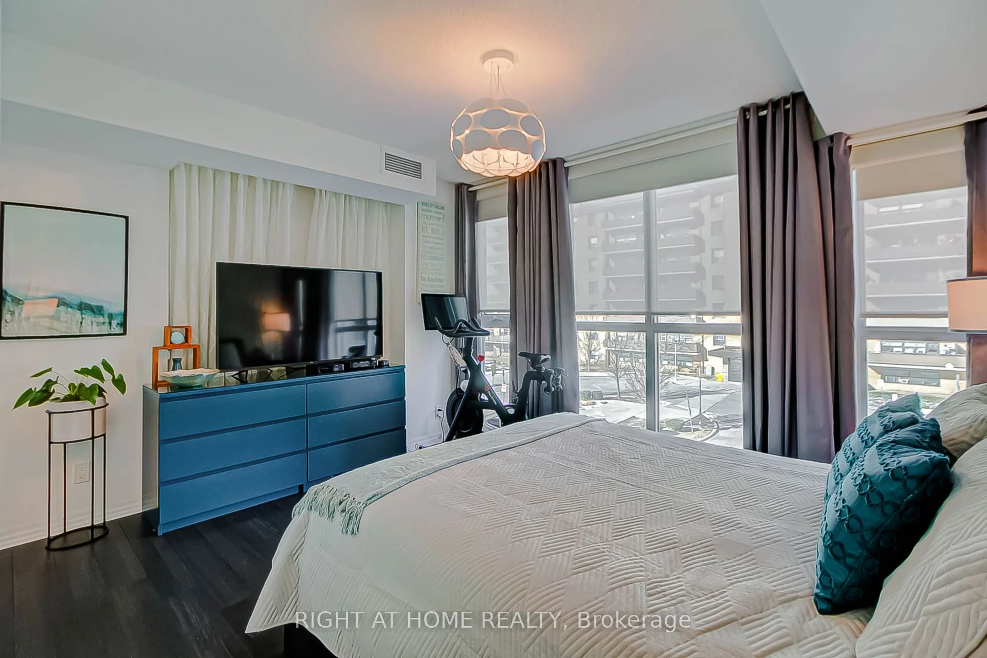 80 Esther Lorrie Drive 319, Toronto W10, ON M9W 0C6