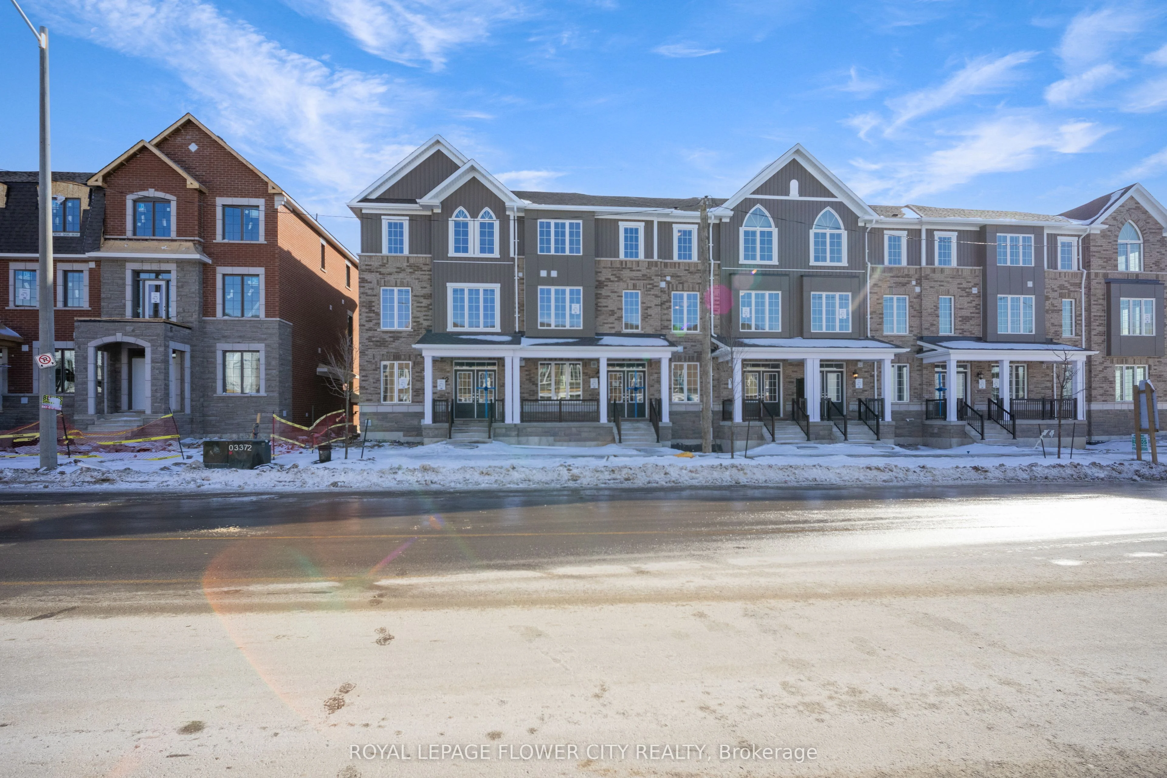Att/Row/Townhouse in Caledon
