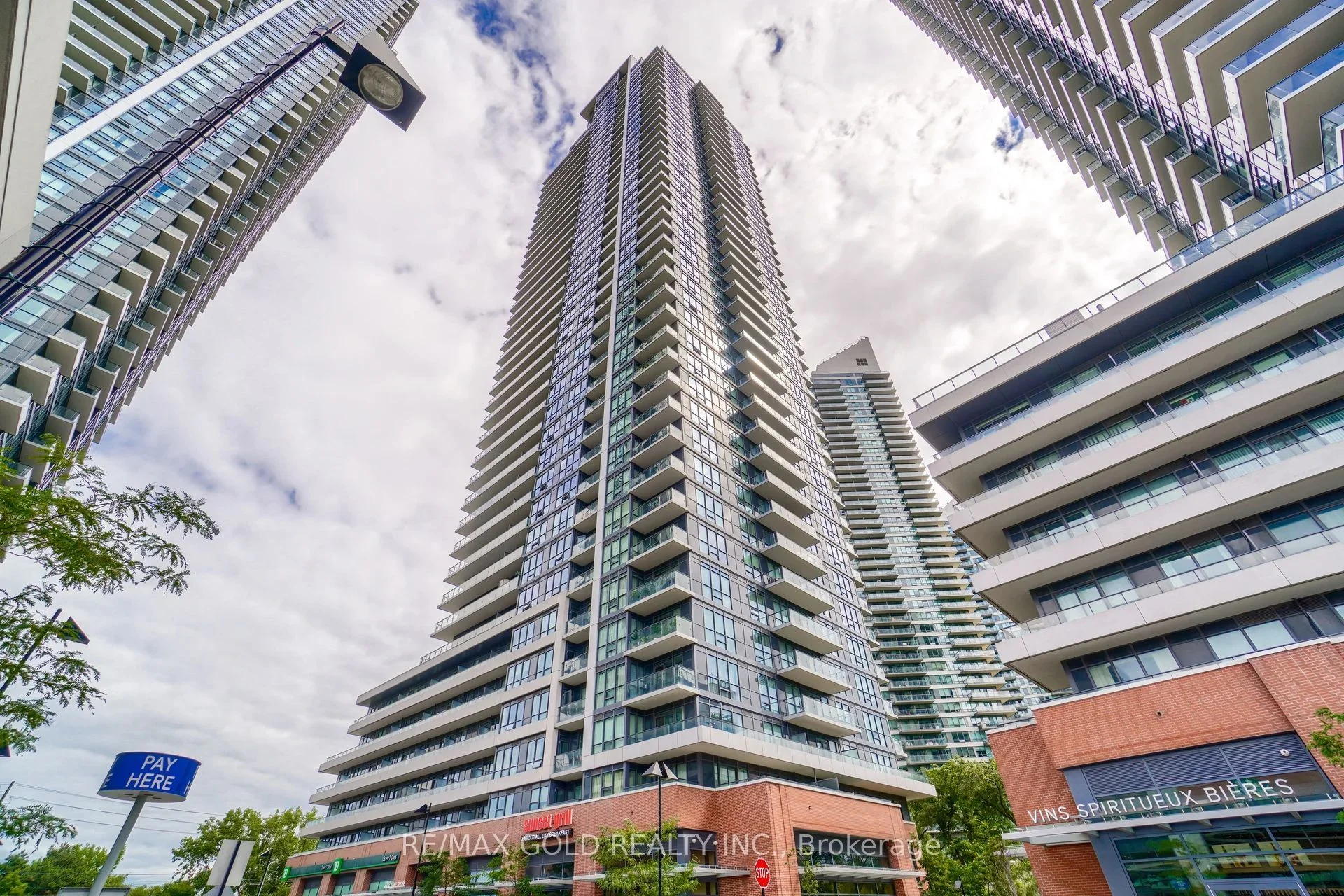 Condo Apartment in Toronto