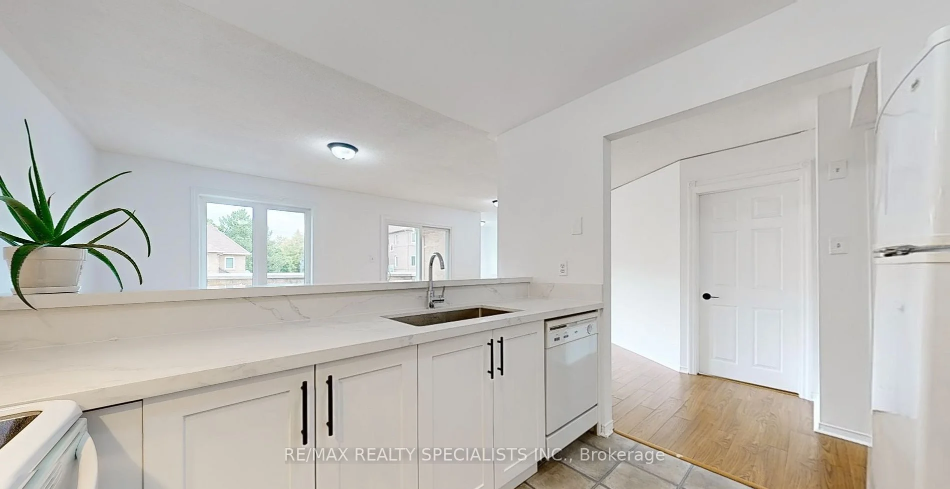 60 Barondale Drive 269, Mississauga, ON L4Z 3N8