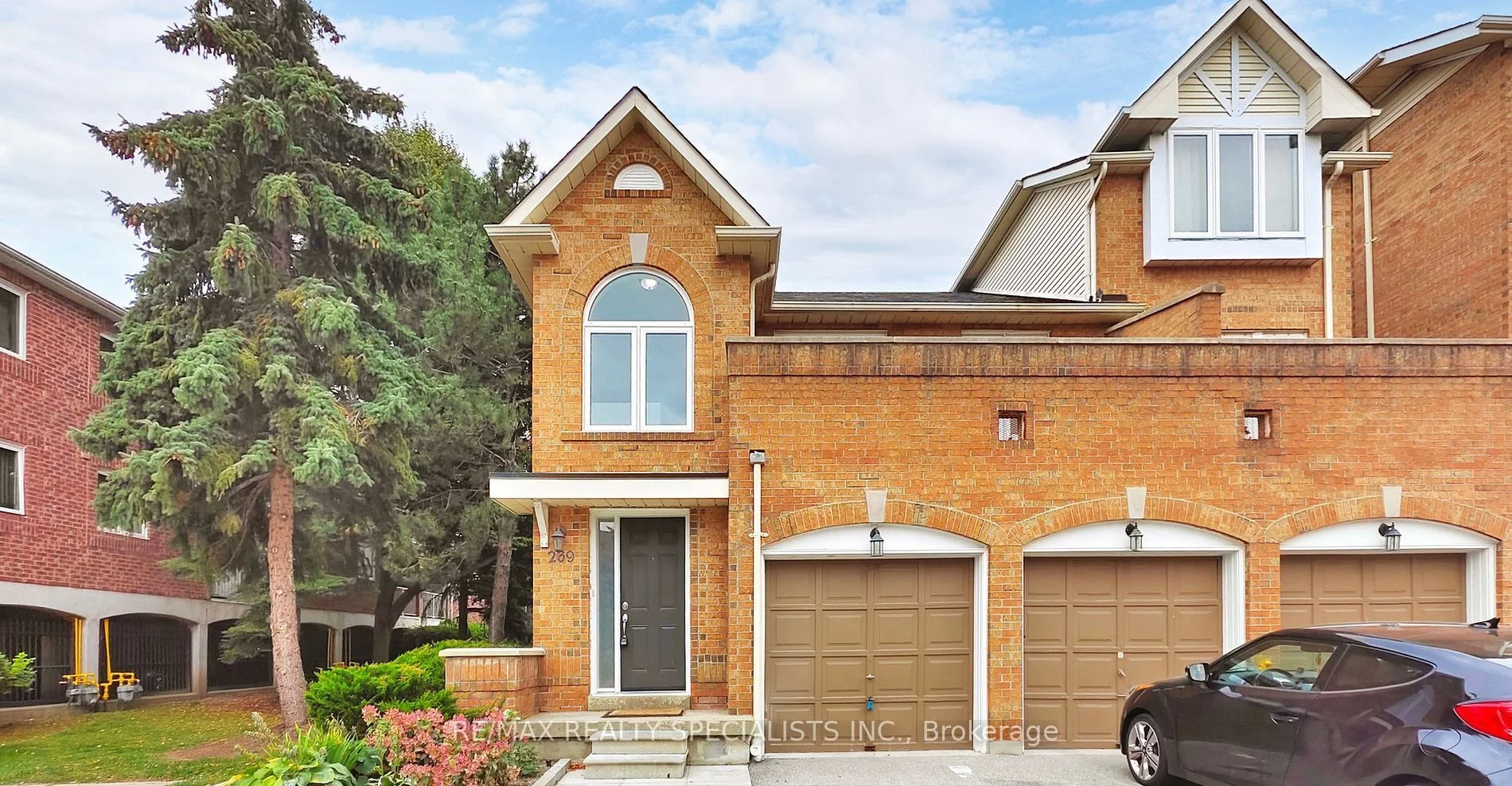 Condo Townhouse in Mississauga