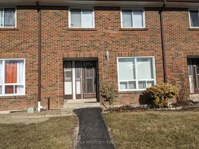 3065 Lenester Drive 15, Mississauga, On L5c 2b8