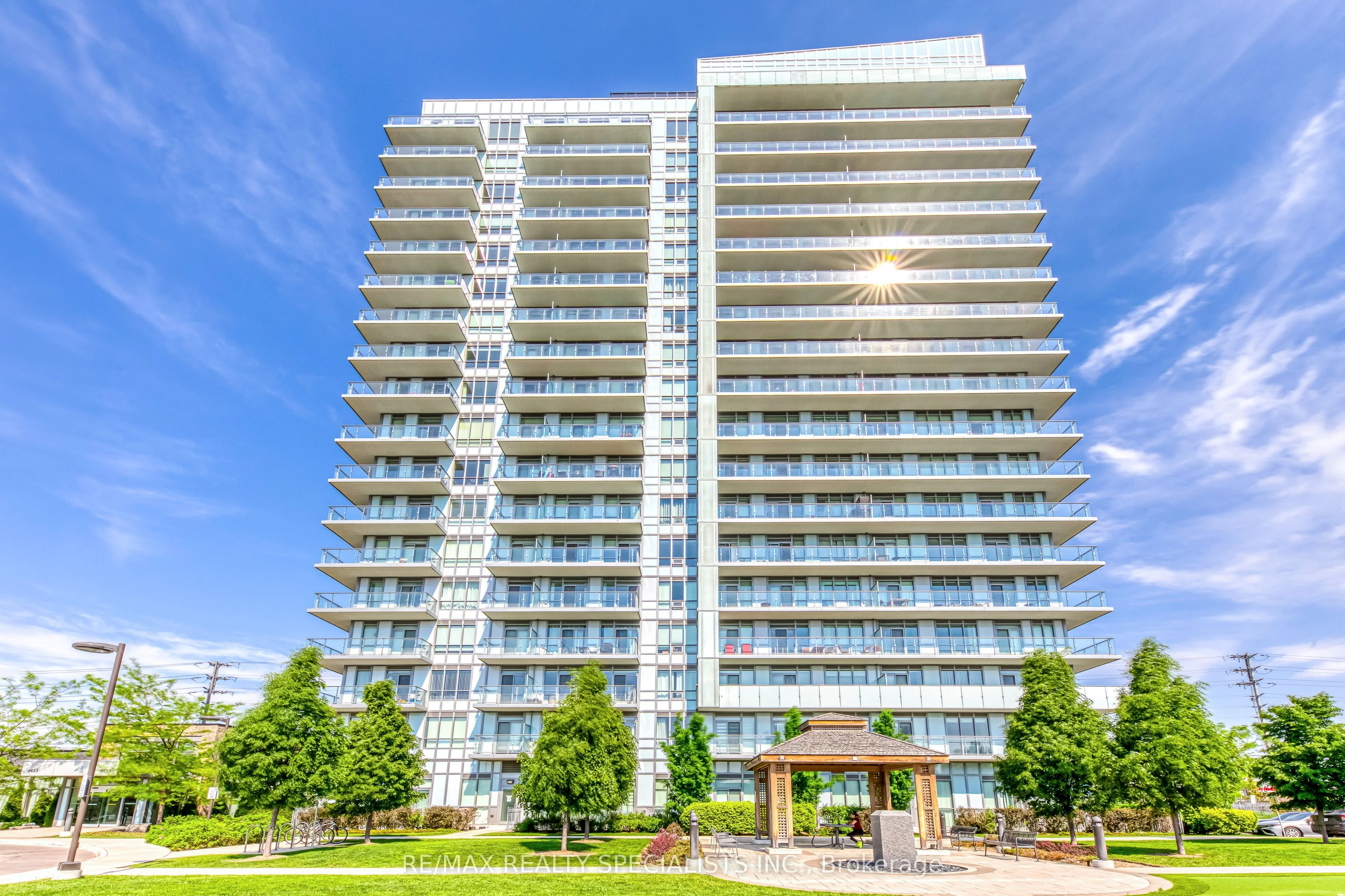 Condo Apartment in Mississauga