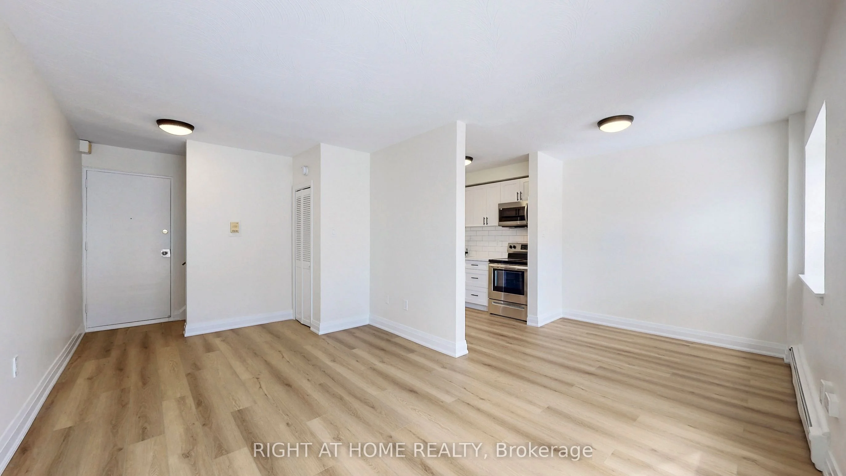 20 Clement Road S 14, Toronto W09, On M4r 1g9