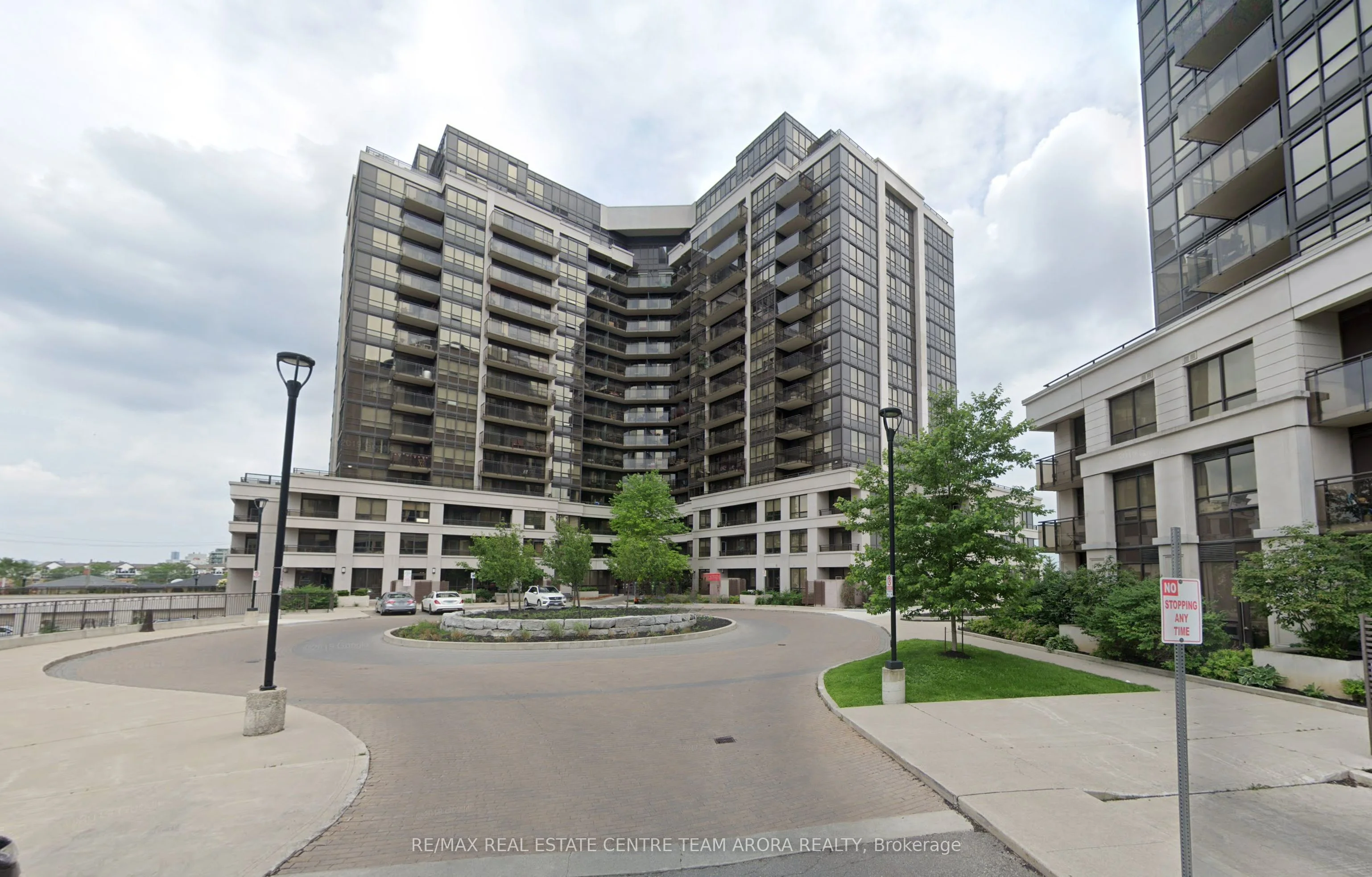 1060 Sheppard Avenue W #204, Toronto W05, On M3j 0g7