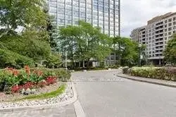 39 Old Mill Road 1705, Toronto W08, On M8x 1g6