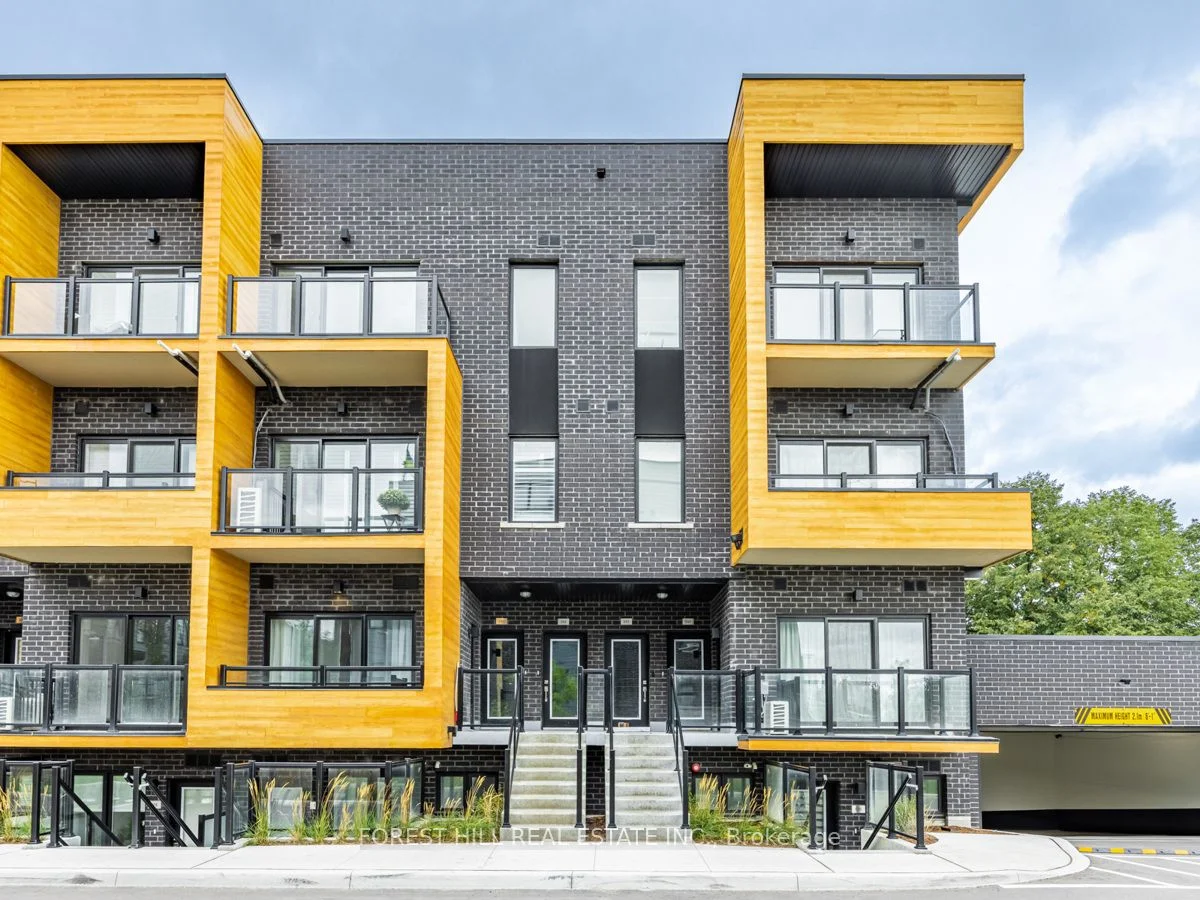 Condo Townhouse in Mississauga