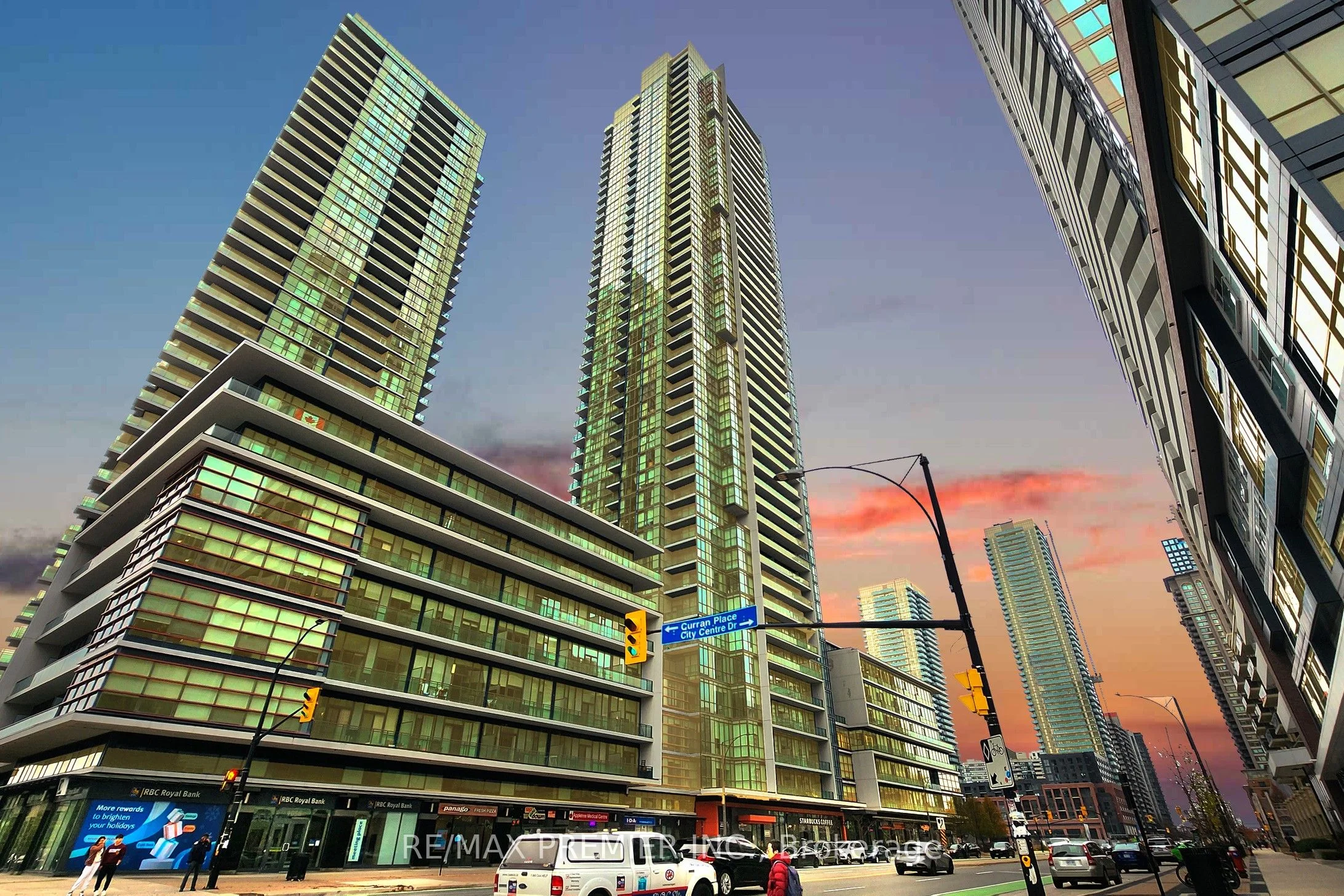 4070 Confederation Parkway 2008, Mississauga, On L5b 0e9