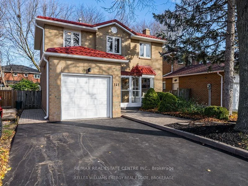 Detached in Oakville