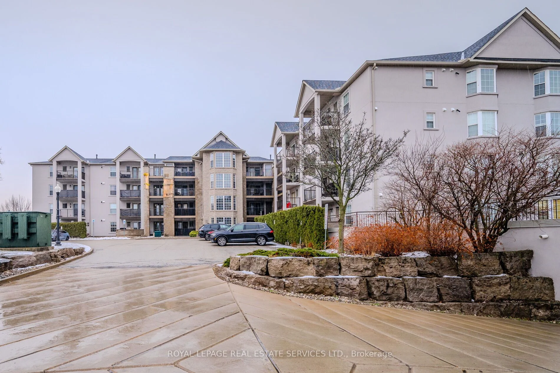 Condo Apartment in Burlington