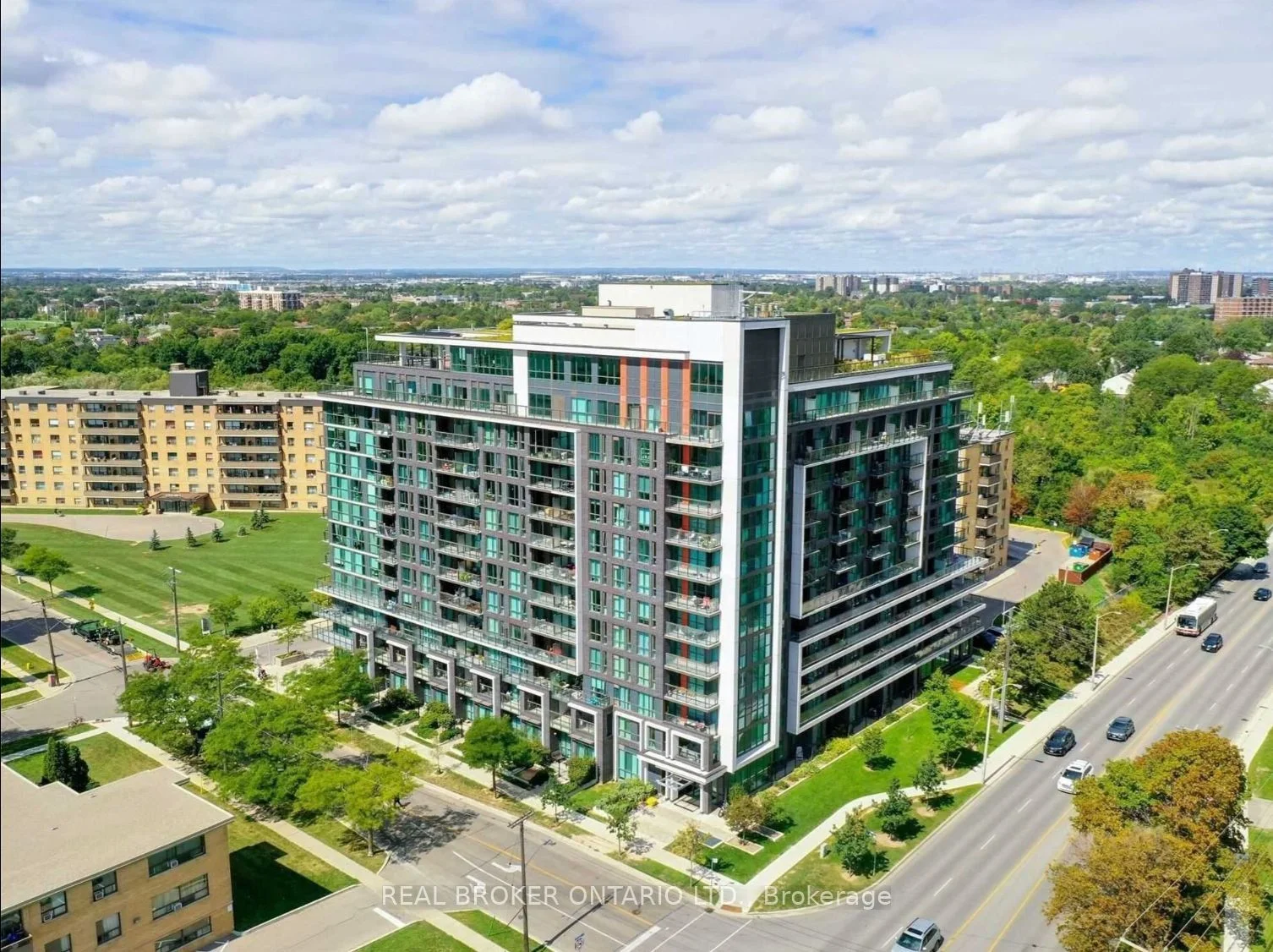 80 Esther Lorrie Dr Drive W 703, Toronto W10, On M9w 0c6