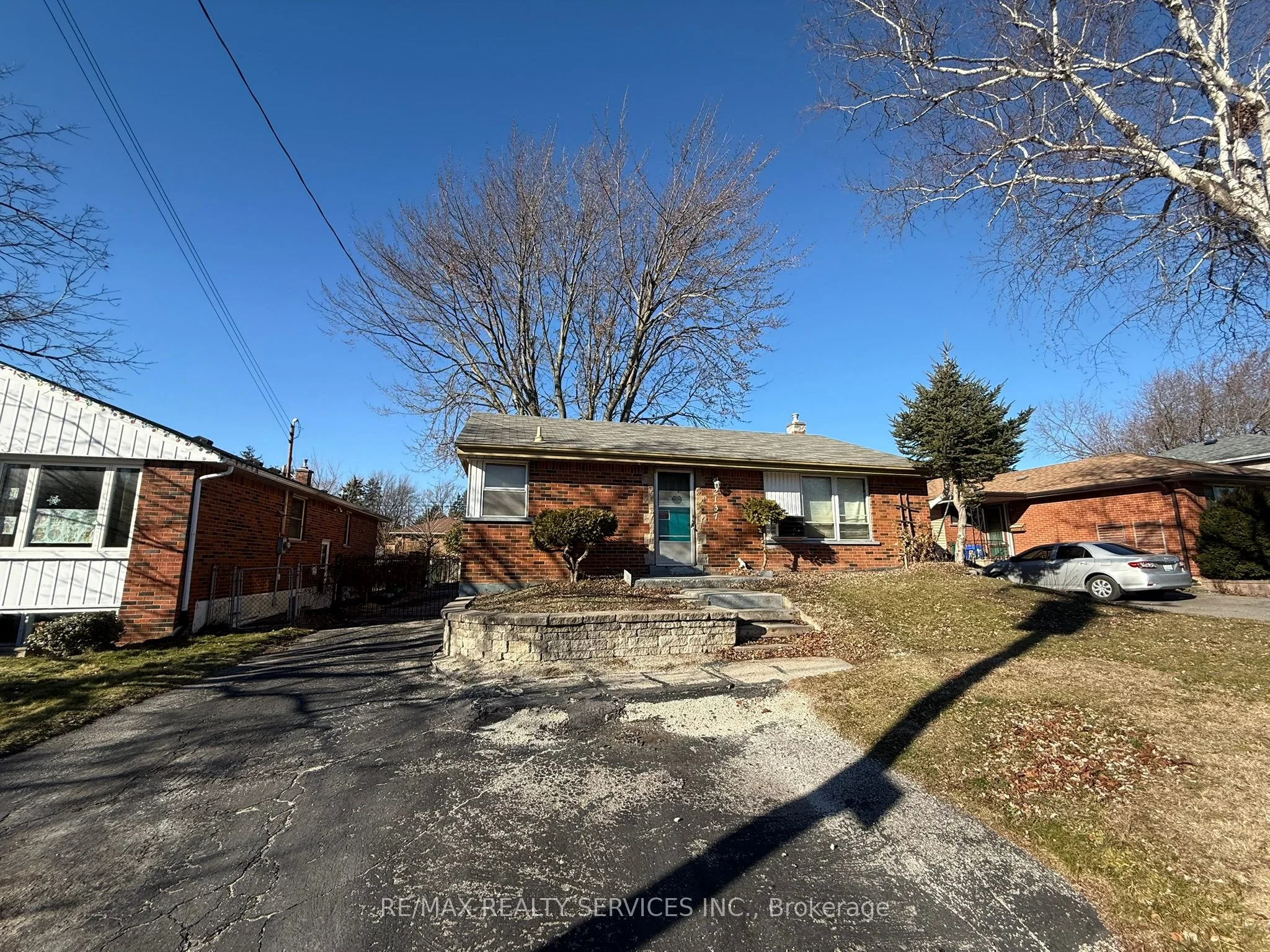 Detached in Burlington