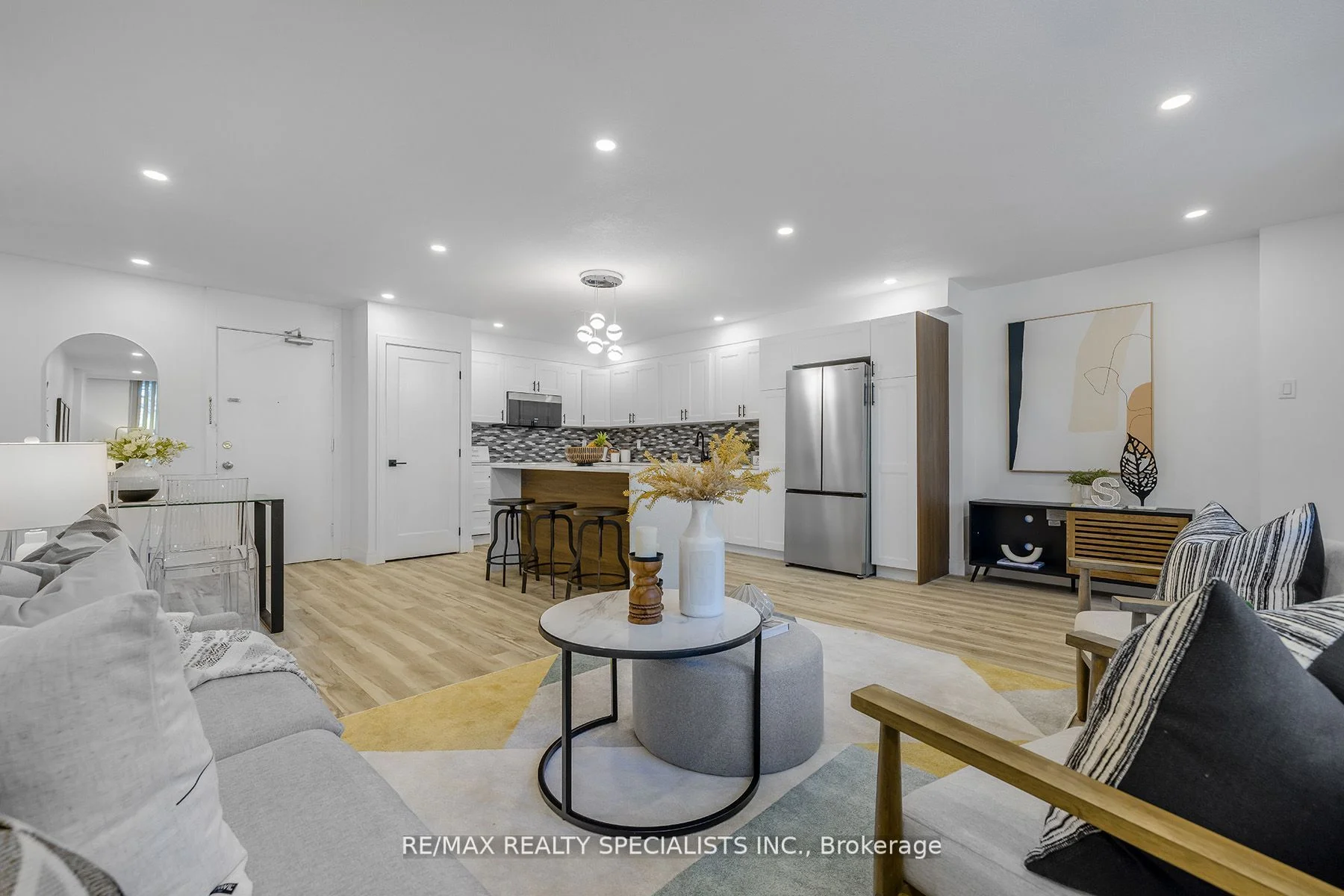 80 Grandravine Drive 317, Toronto W05, On M3j 1b2