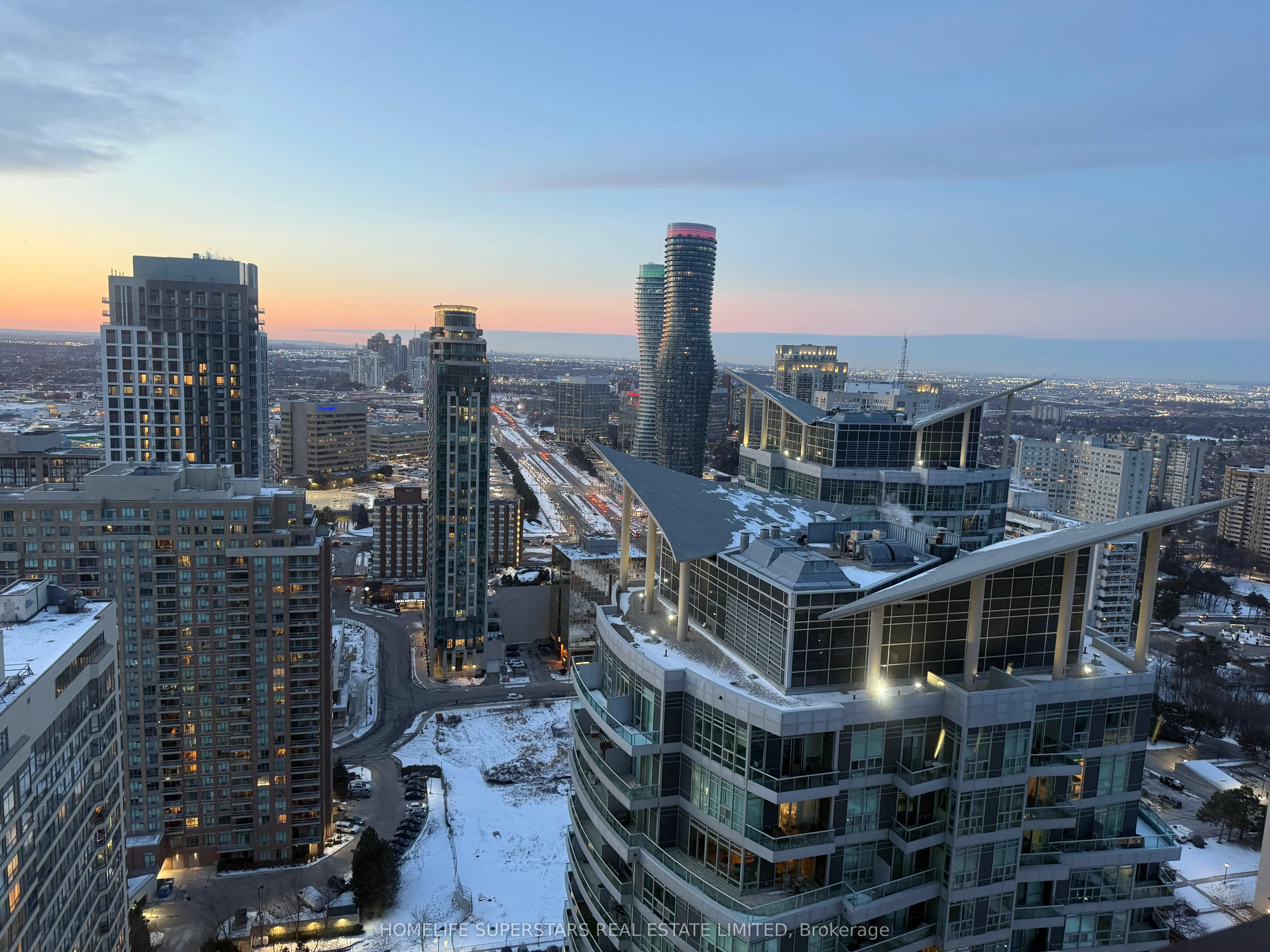 Common Element Condo in Mississauga