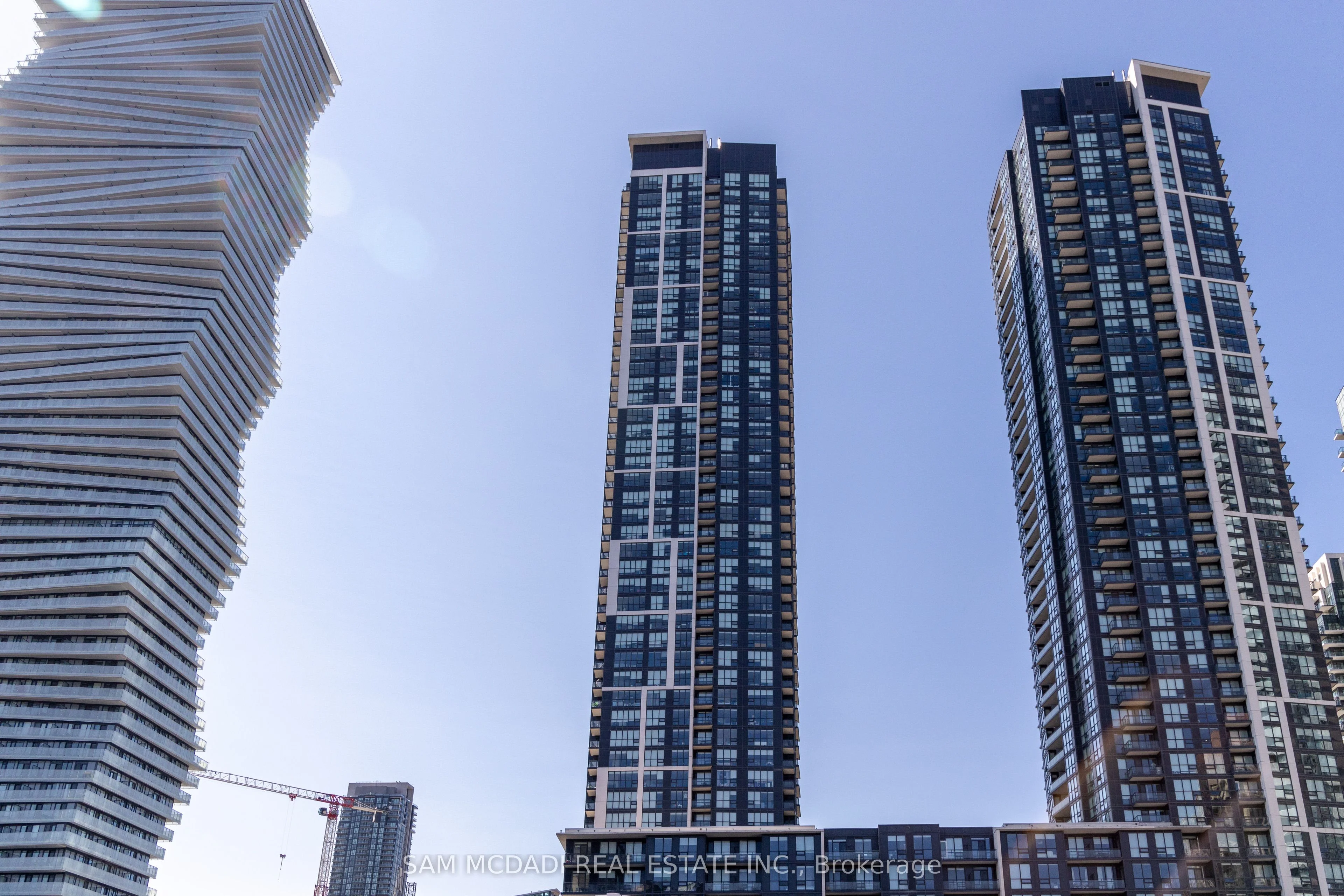 Condo Apartment in Mississauga