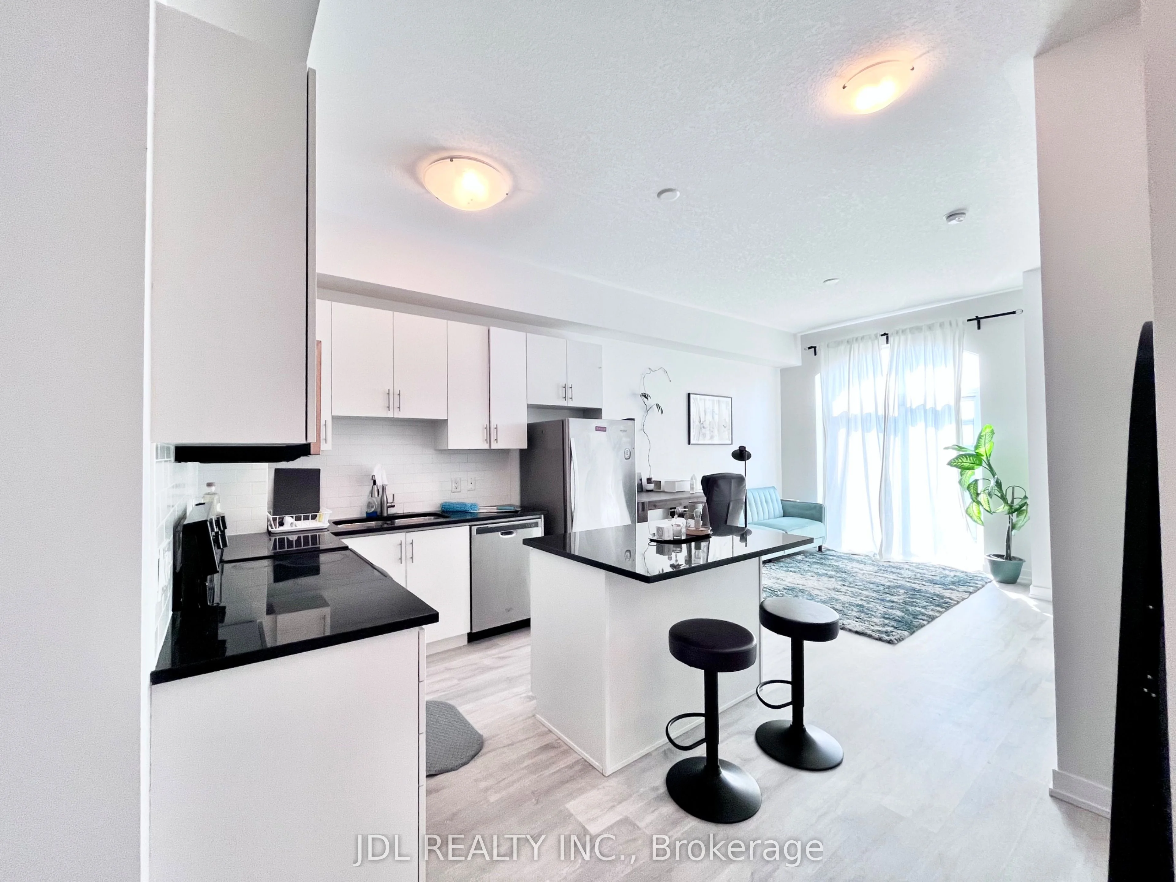 Condo Apartment in Oakville