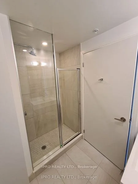 30 Samuel Wood Way 1102, Toronto W08, ON M9B 0C9