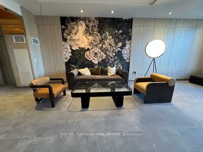 556 Marlee Avenue 323, Toronto W04, On M6b 0b1