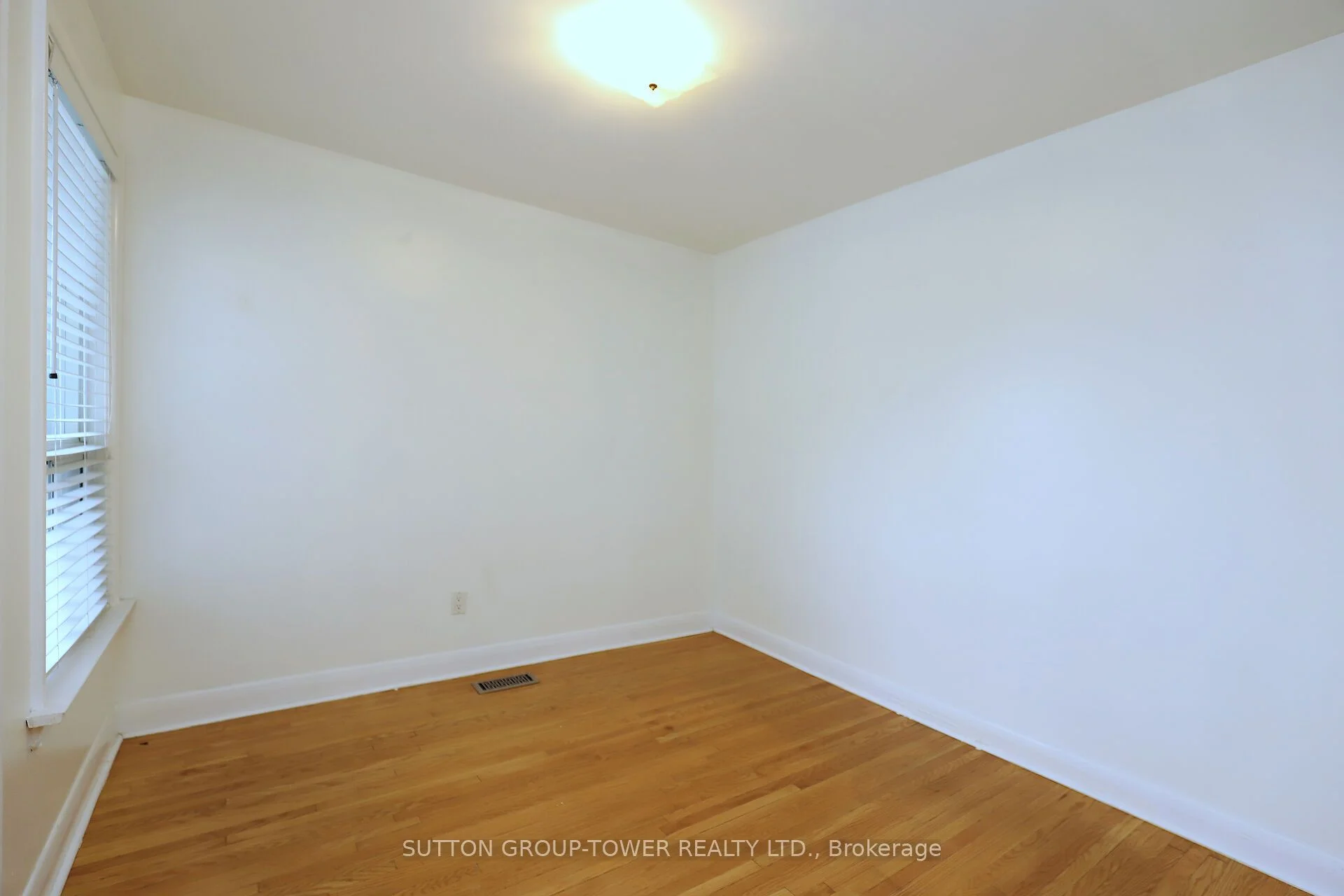 53 Lynnford Drive, Toronto W08, ON M9B 1H8