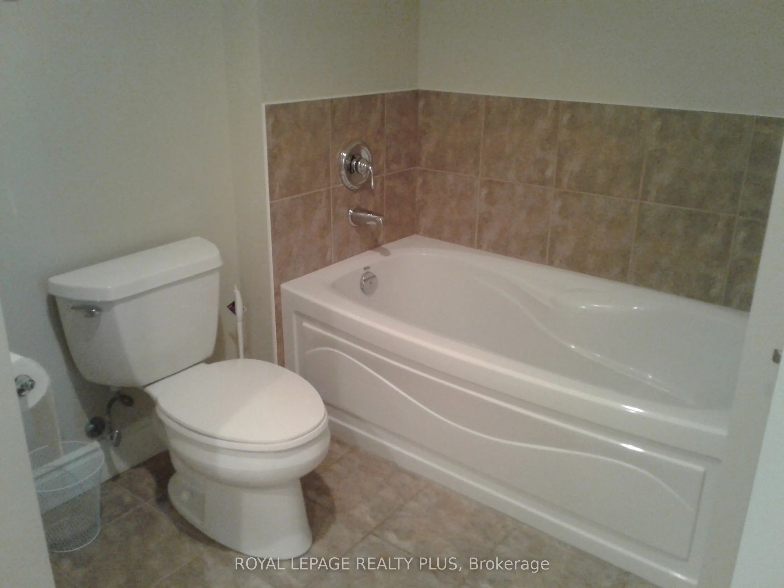 399 Elizabeth Street 305, Burlington, ON L7R 0A4