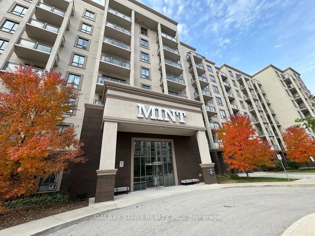 Condo Apartment in Oakville