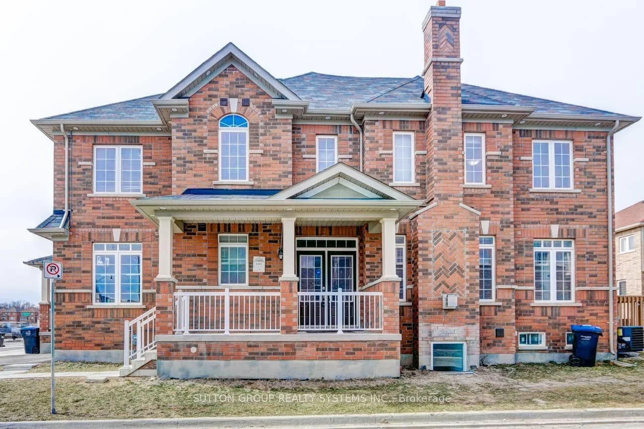 Att/Row/Townhouse in Brampton