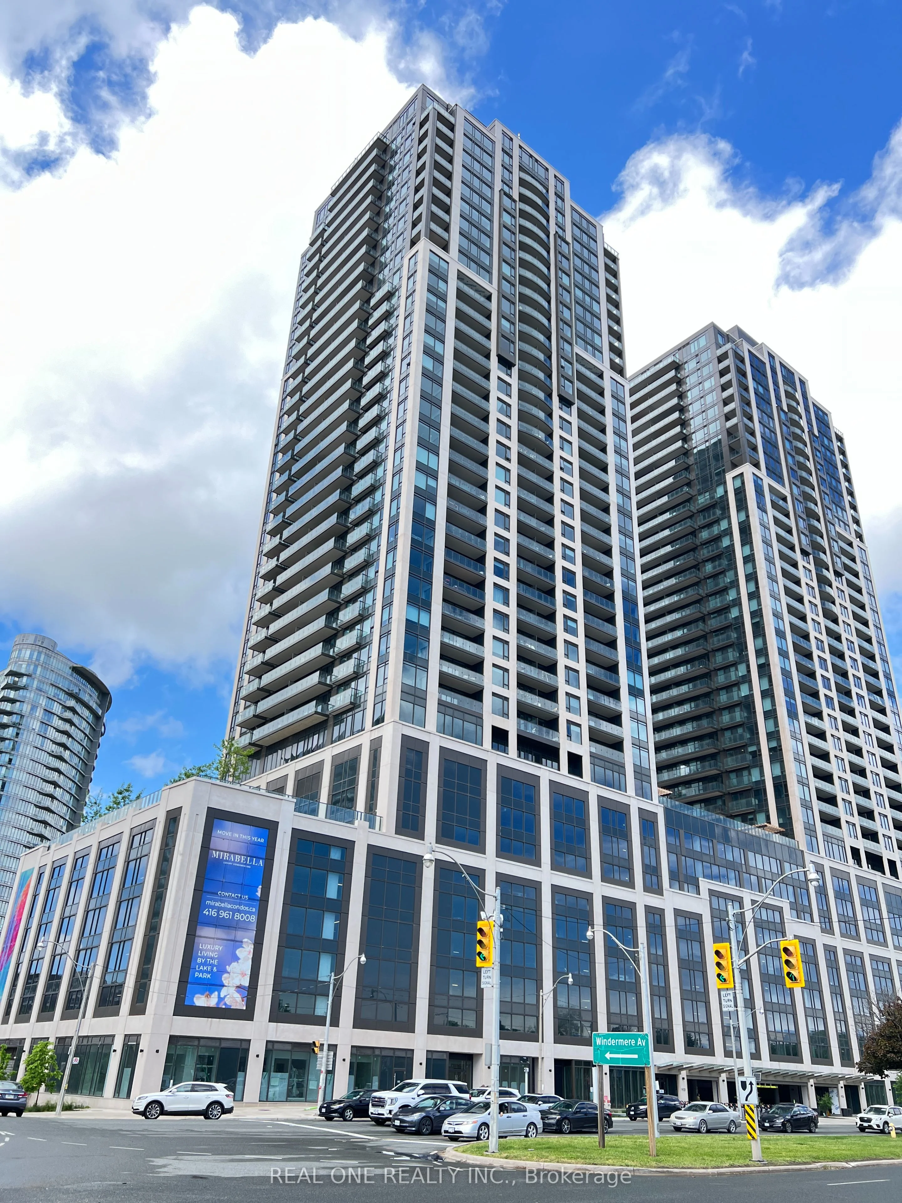 Condo Apartment in Toronto