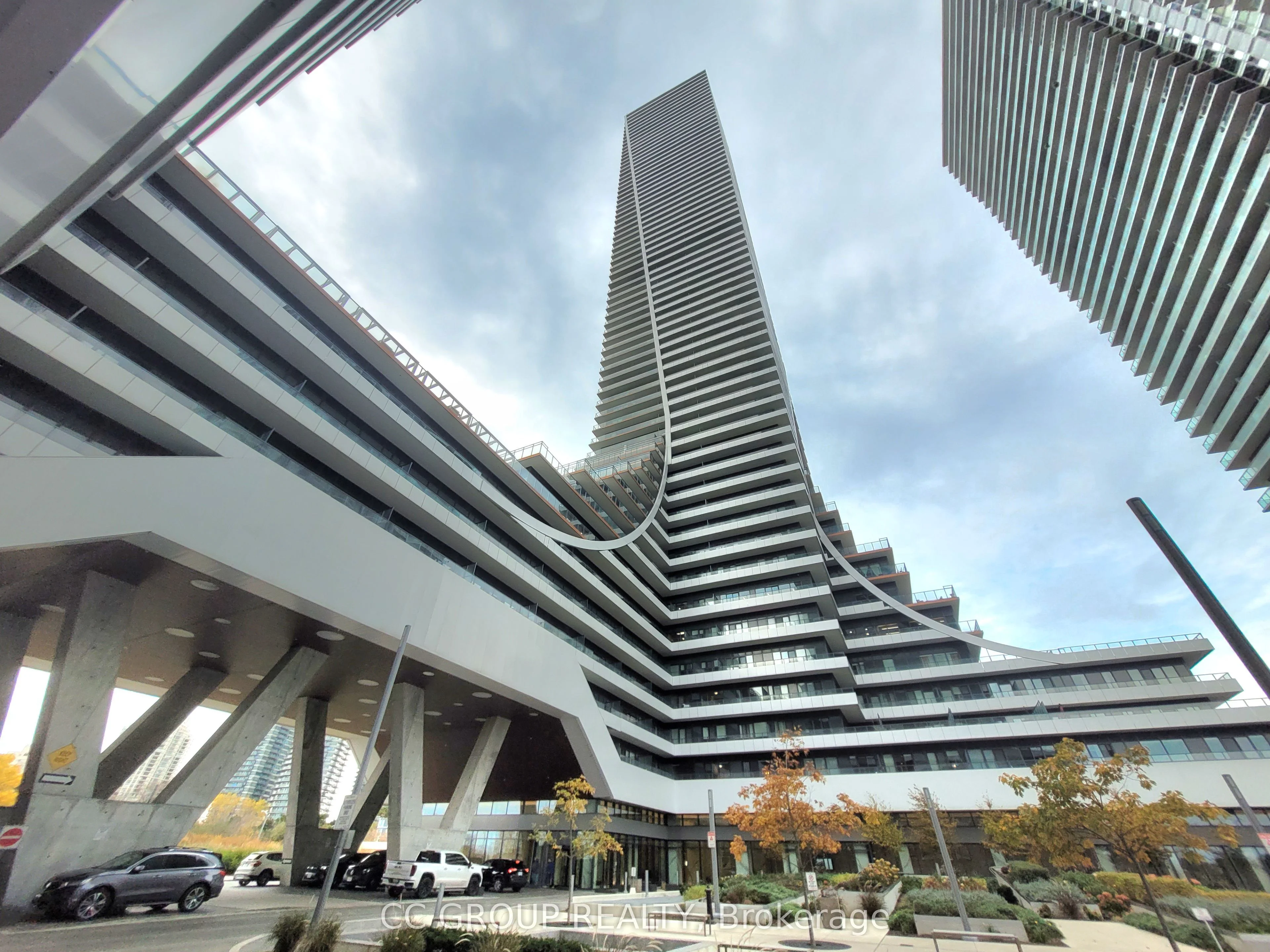 20 Shore Breeze Drive Lph03b, Toronto W06, On M8v 0c7