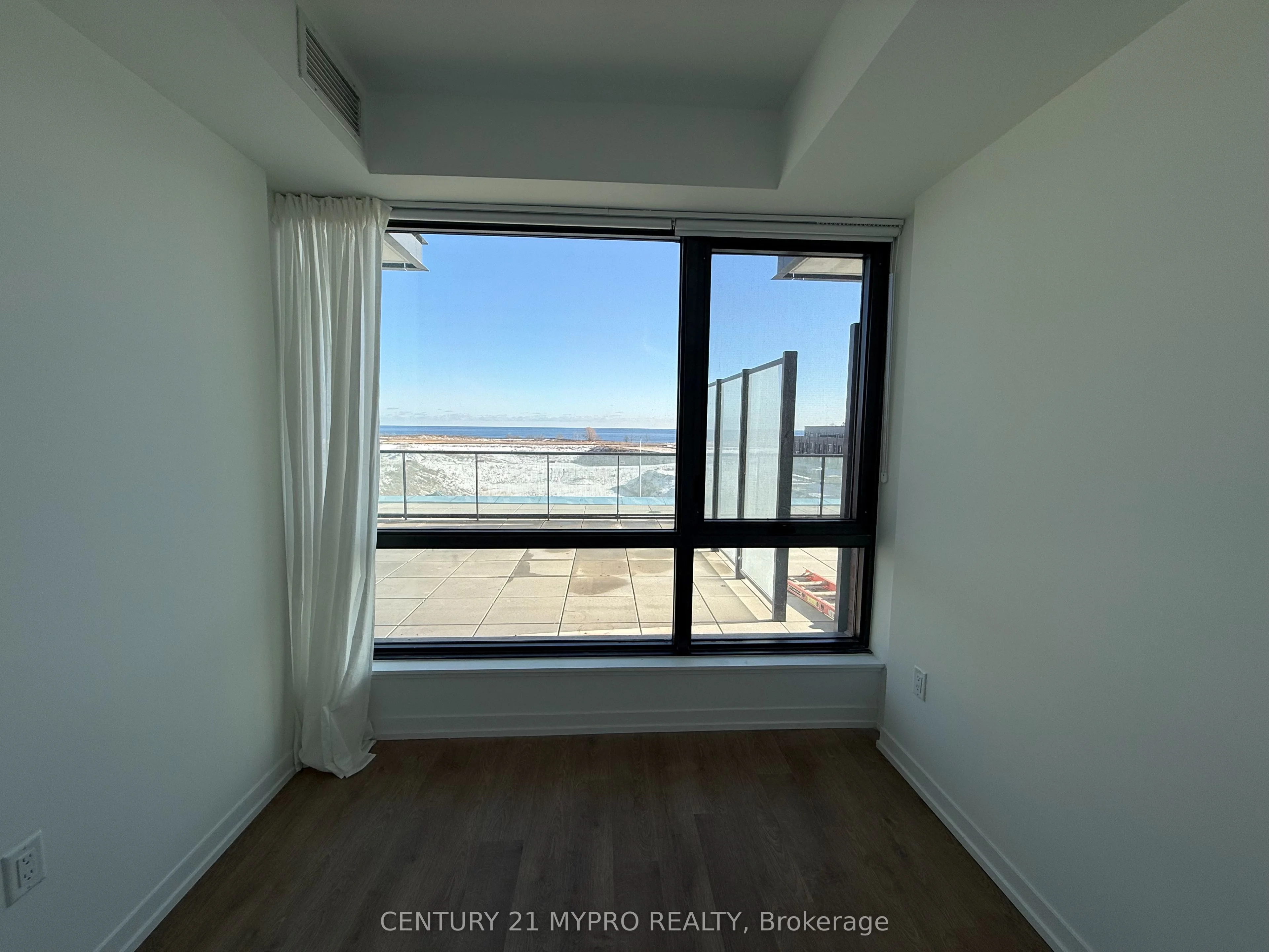 251 Masonry Way 203, Mississauga, ON L5H 0B3