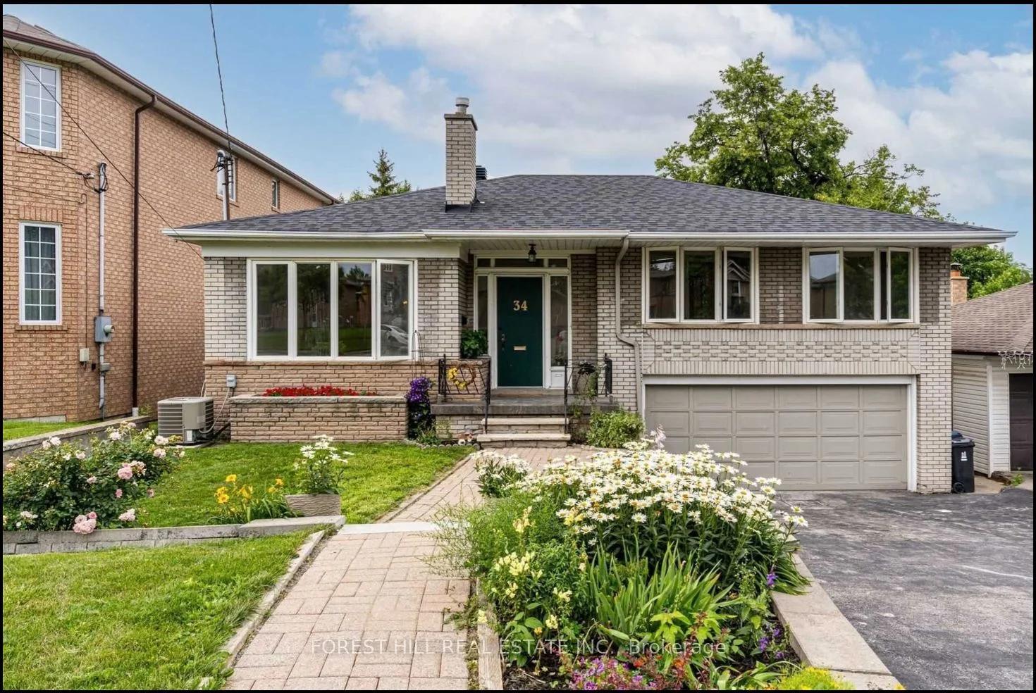 34 Gracefield Avenue Bsmt, Toronto W04, On M6l 1l1