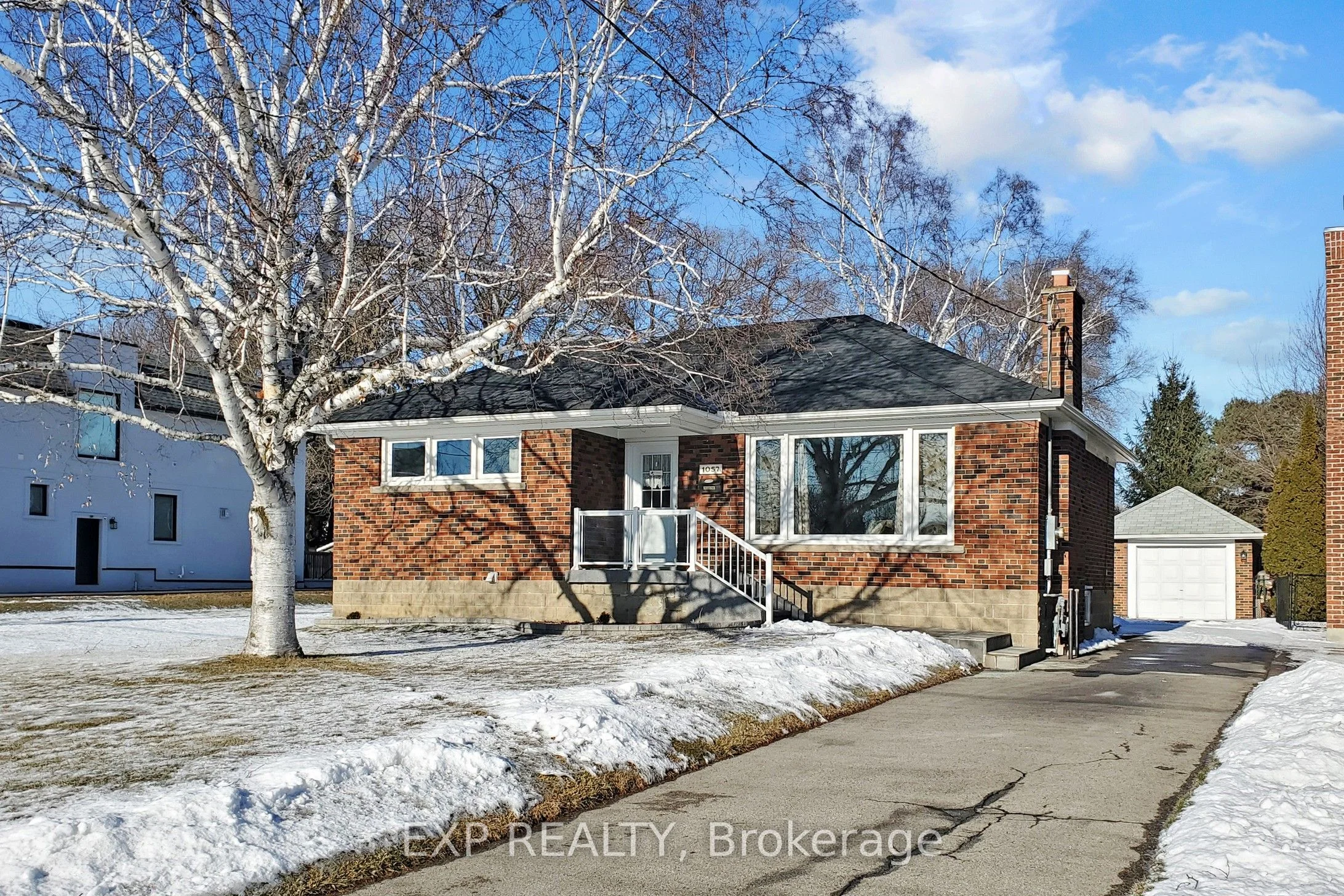 1057 Haig Boulevard, Mississauga, ON L5E 2M4