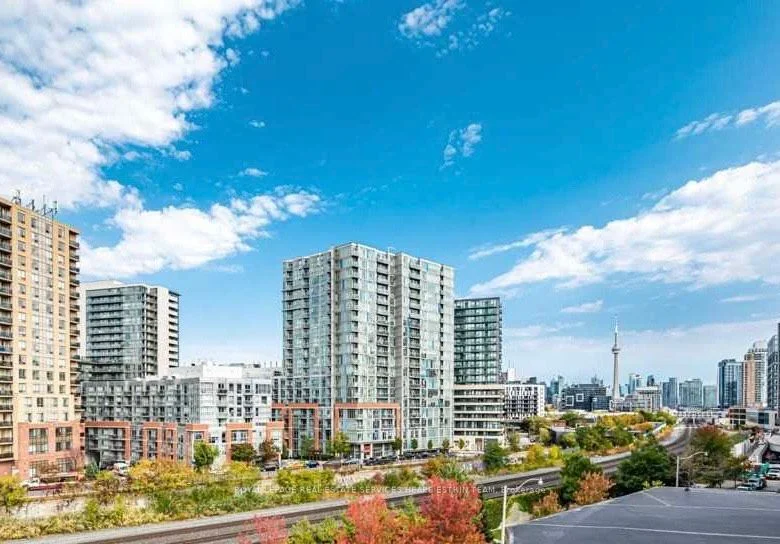 50 Joe Shuster Way 215, Toronto W01, On M6k 1y8