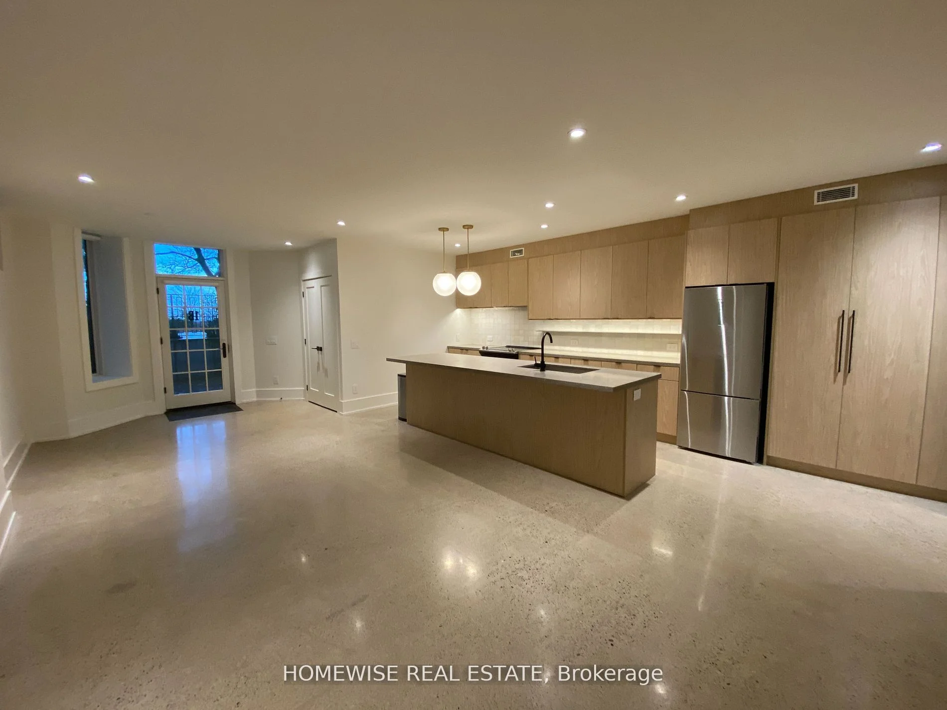 1540 King Street W 1b, Toronto W01, On M6k 1j6