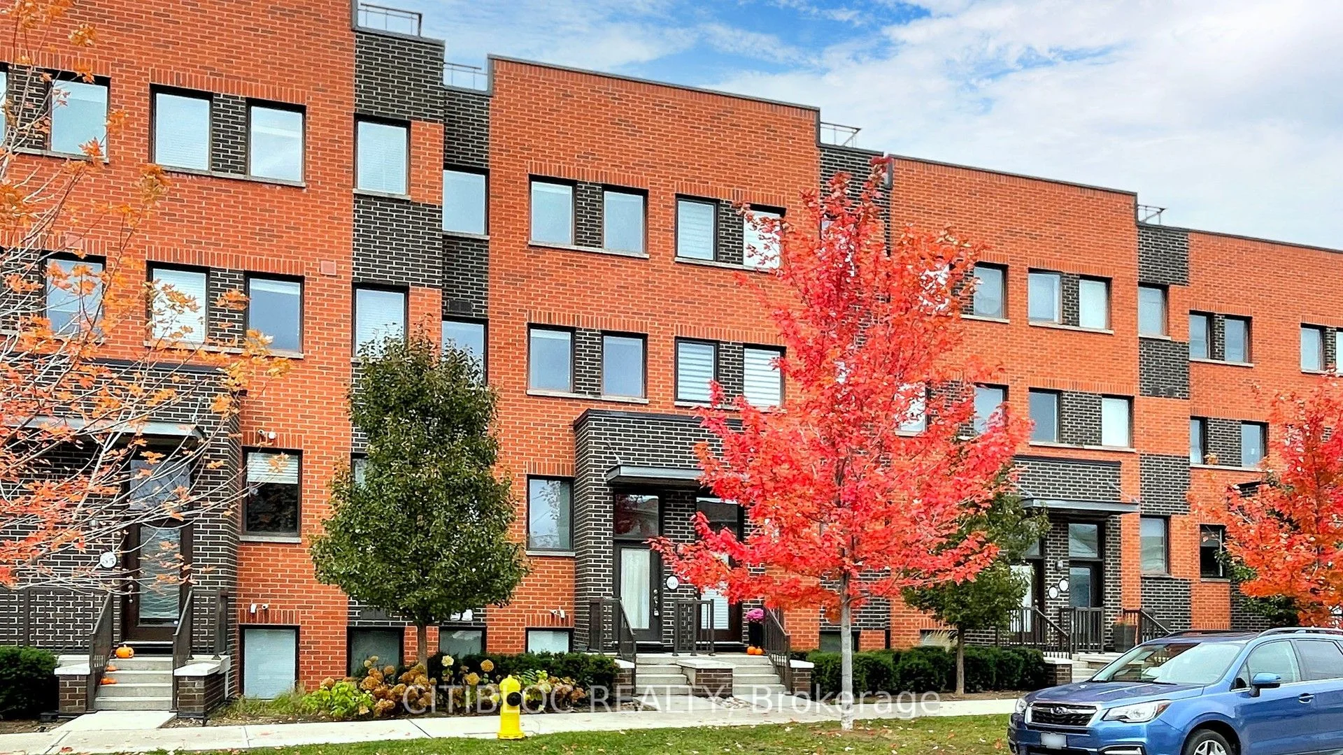 Condo Townhouse in Toronto