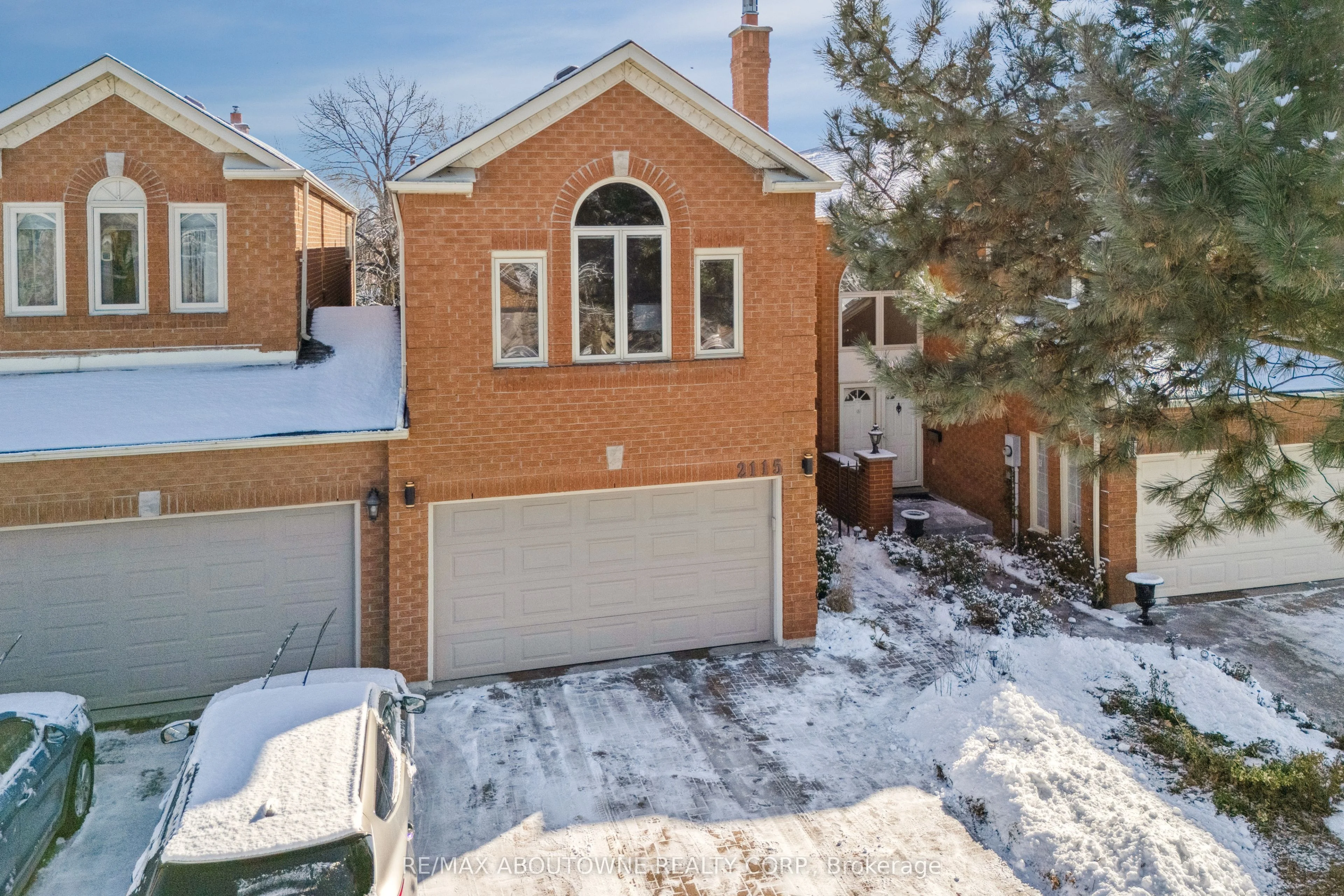 Detached in Oakville