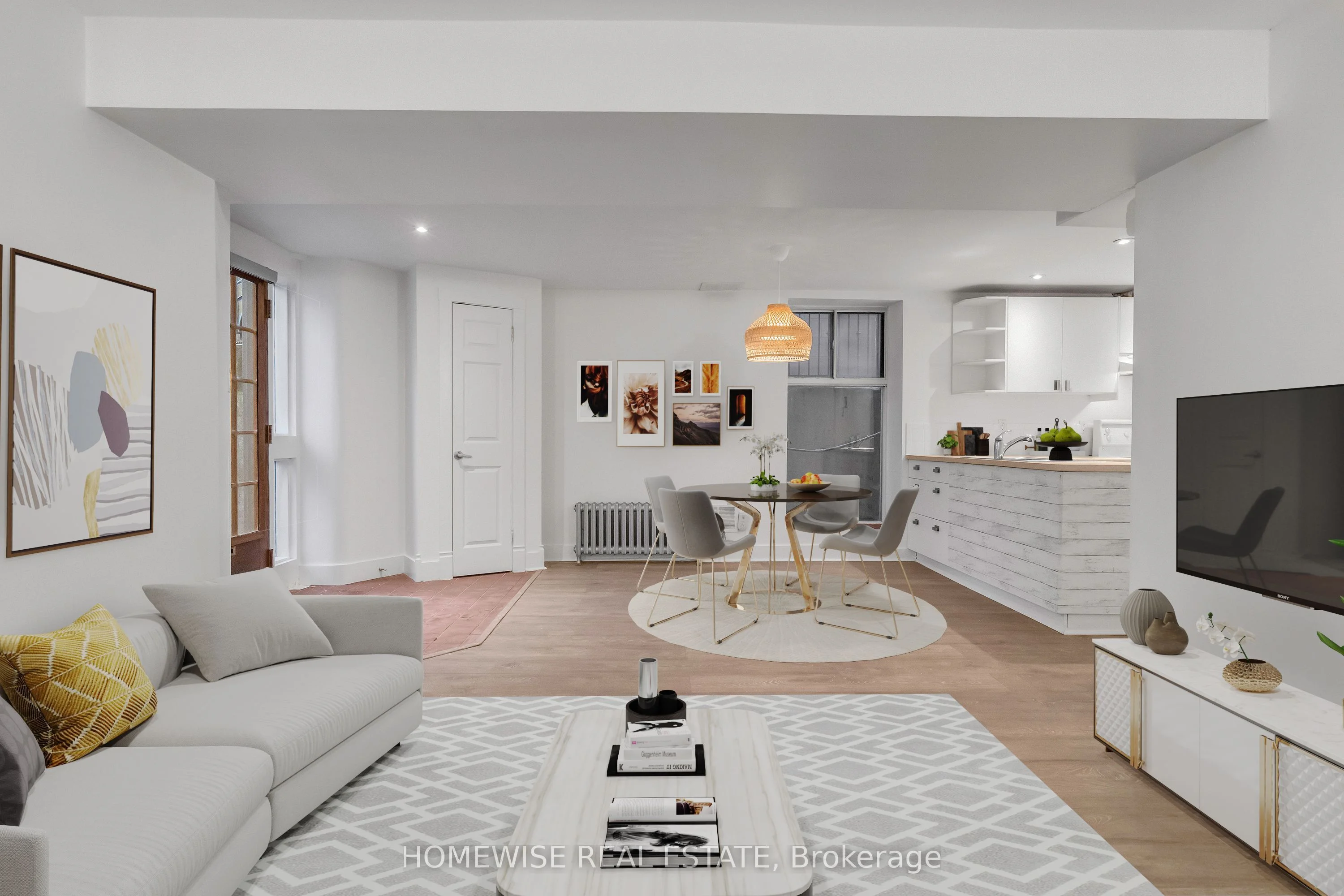 Triplex in Toronto