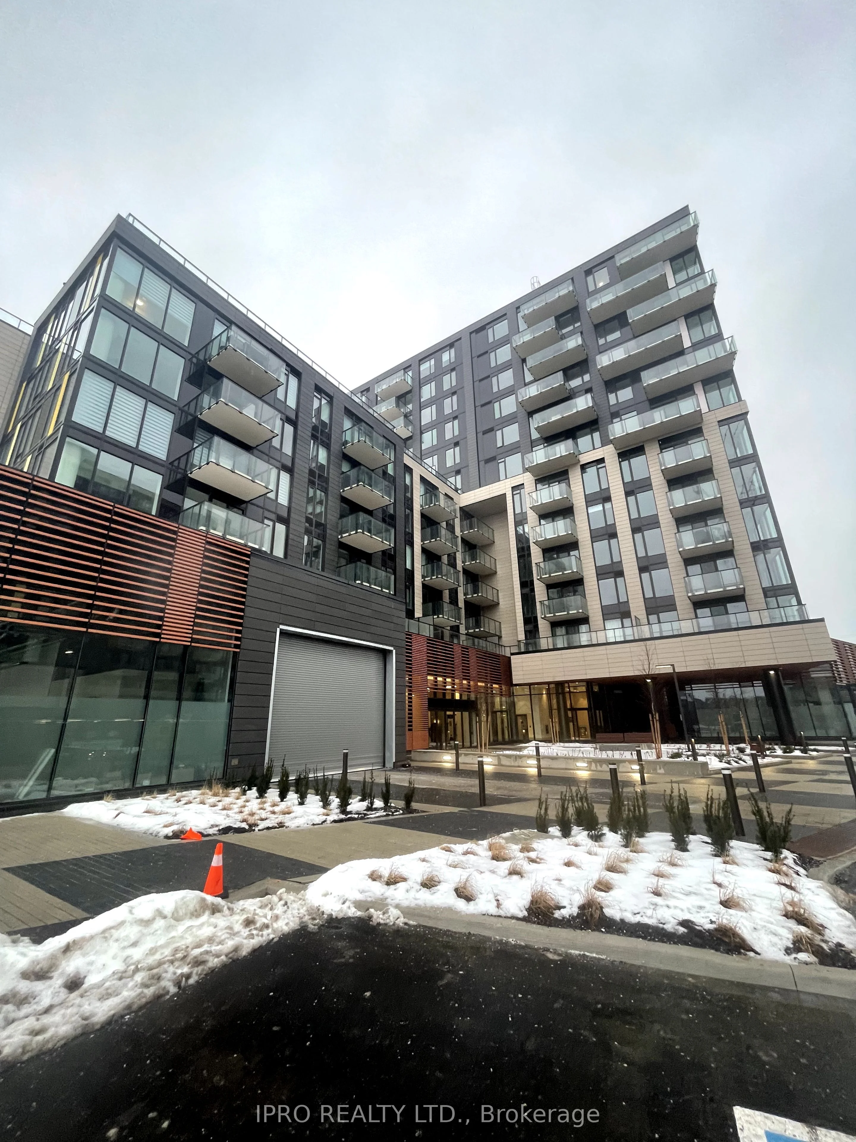 Condo Apartment in Oakville