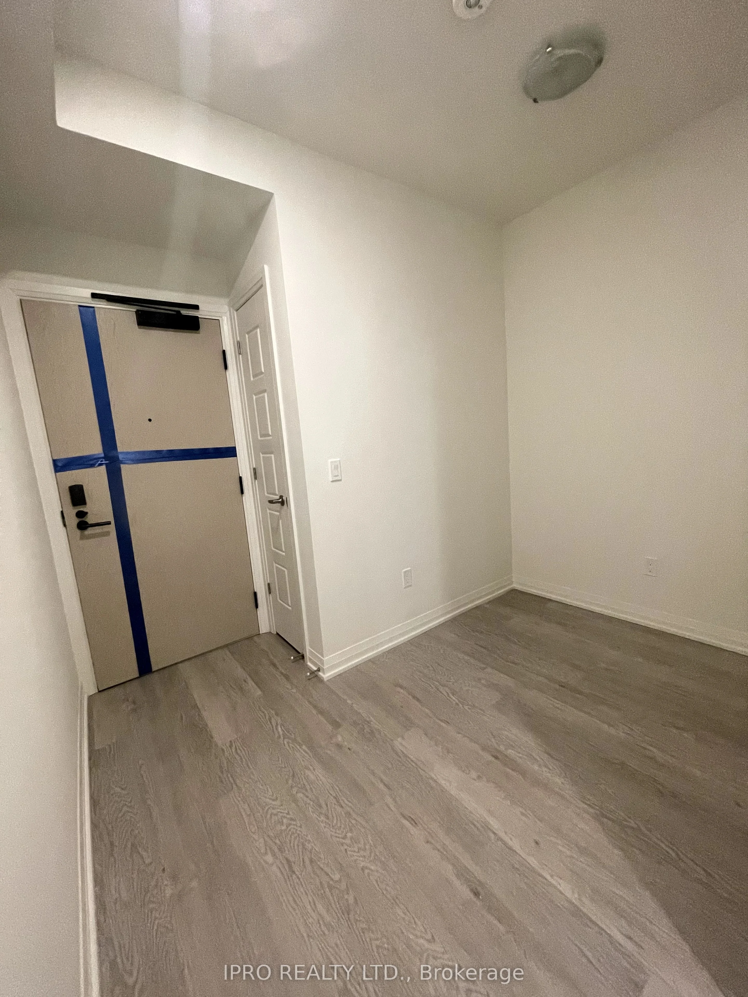 1415 Dundas Street 304, Oakville, ON L6H 8A3